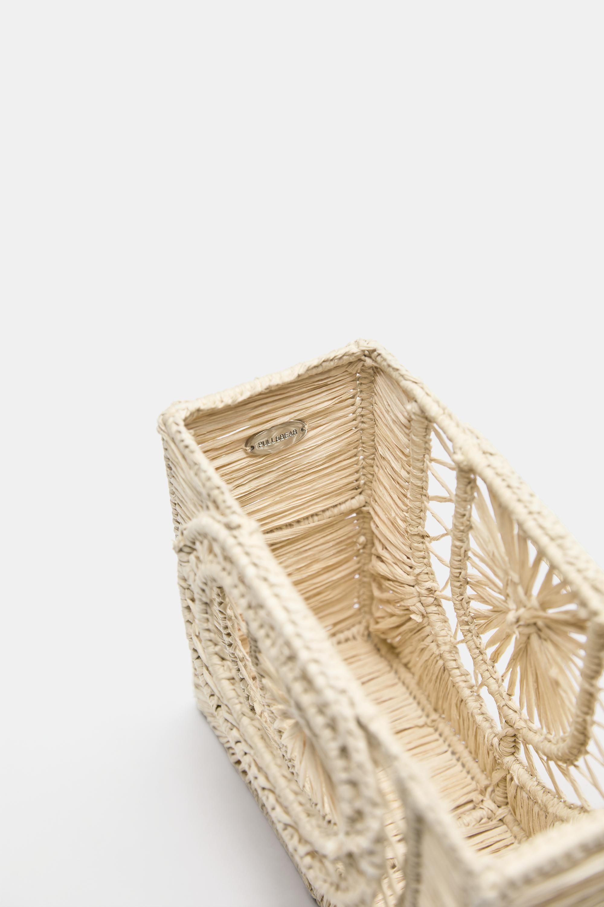 Square handbag — Beige