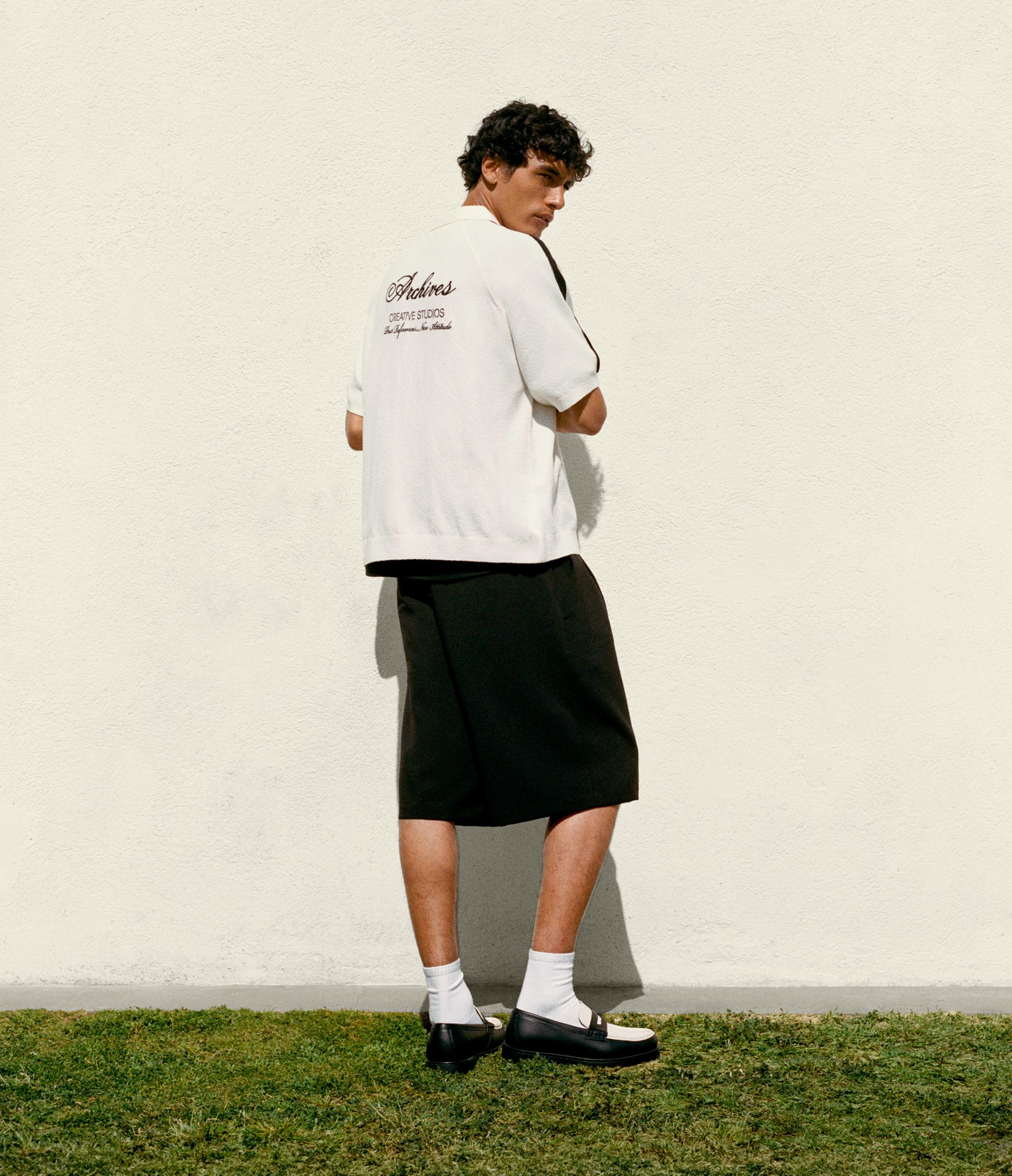 Smart Bermuda shorts with pleats — Black