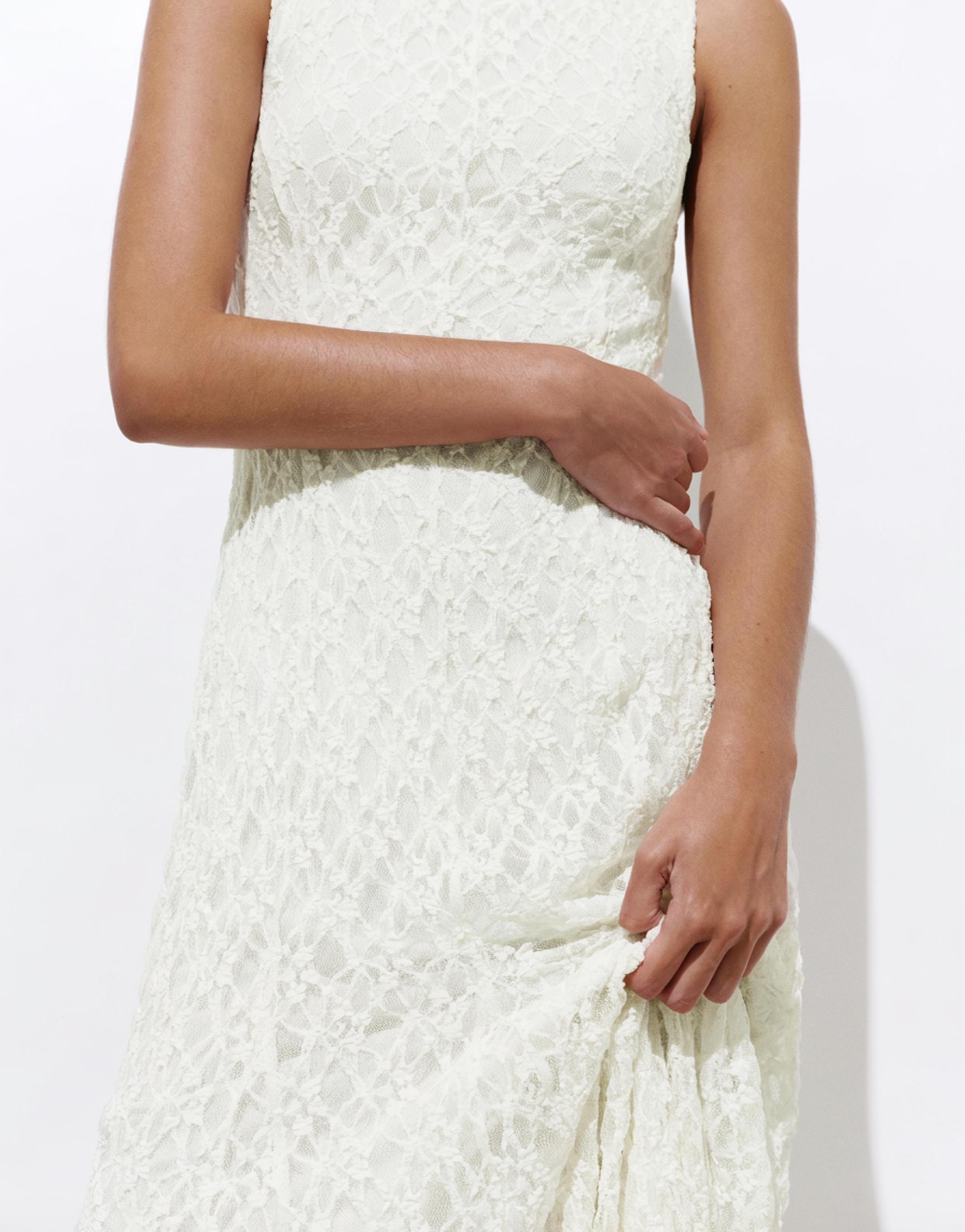 Fitted lace midi dress — Ecru
