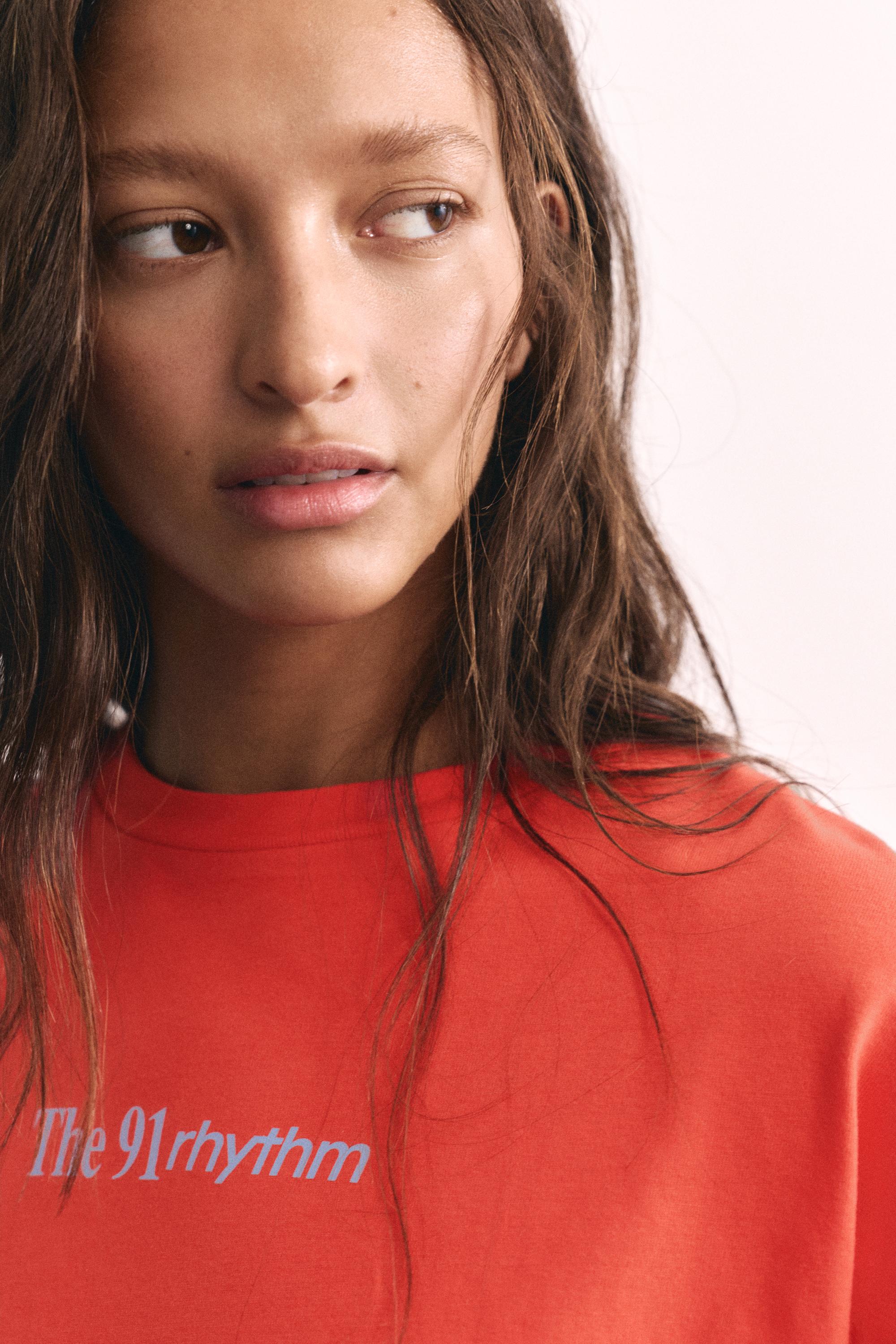 Oversize graphic T-shirt — Bright red