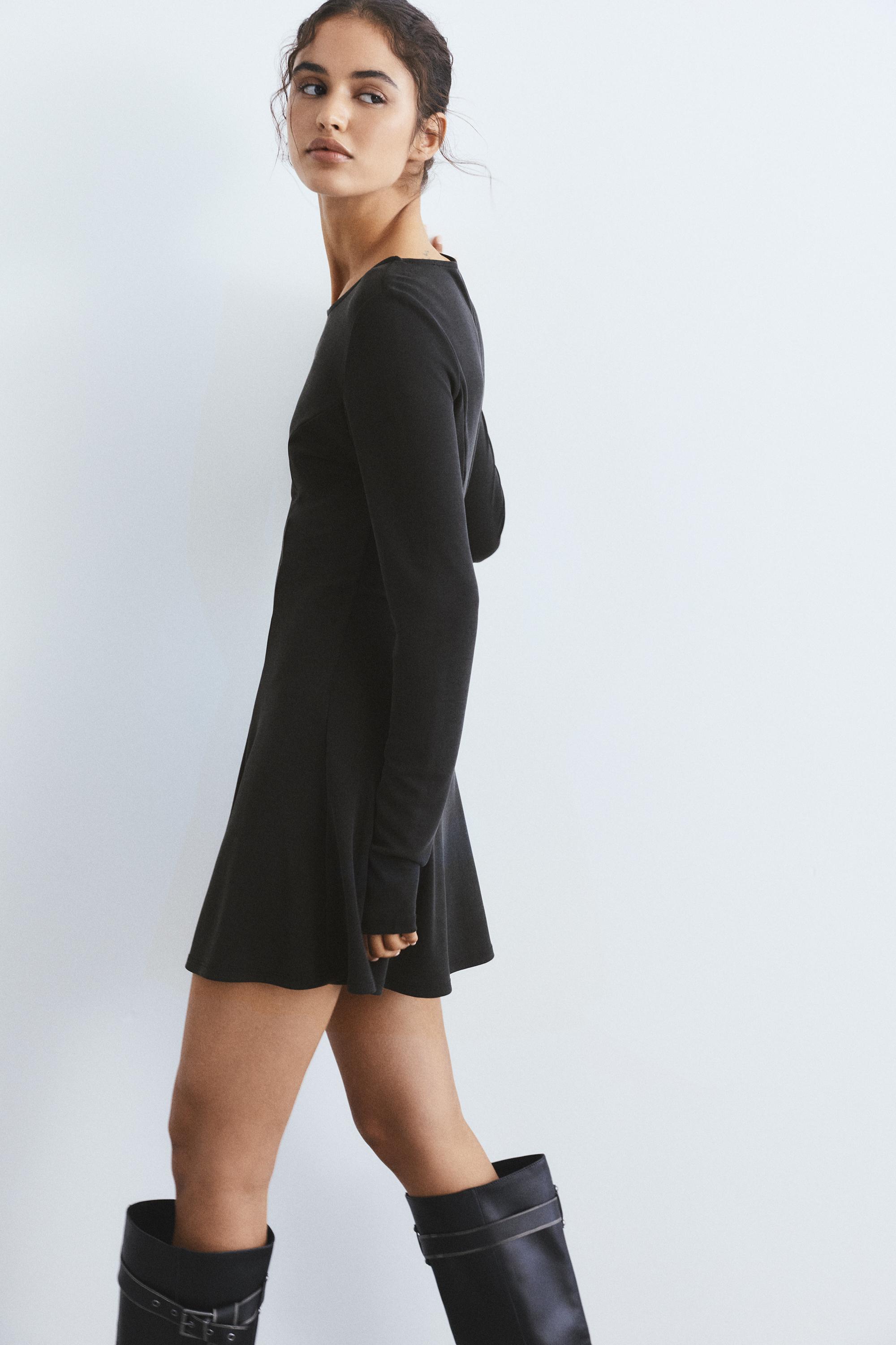 Short cupro dress with a flowing hem — Anthracite grey