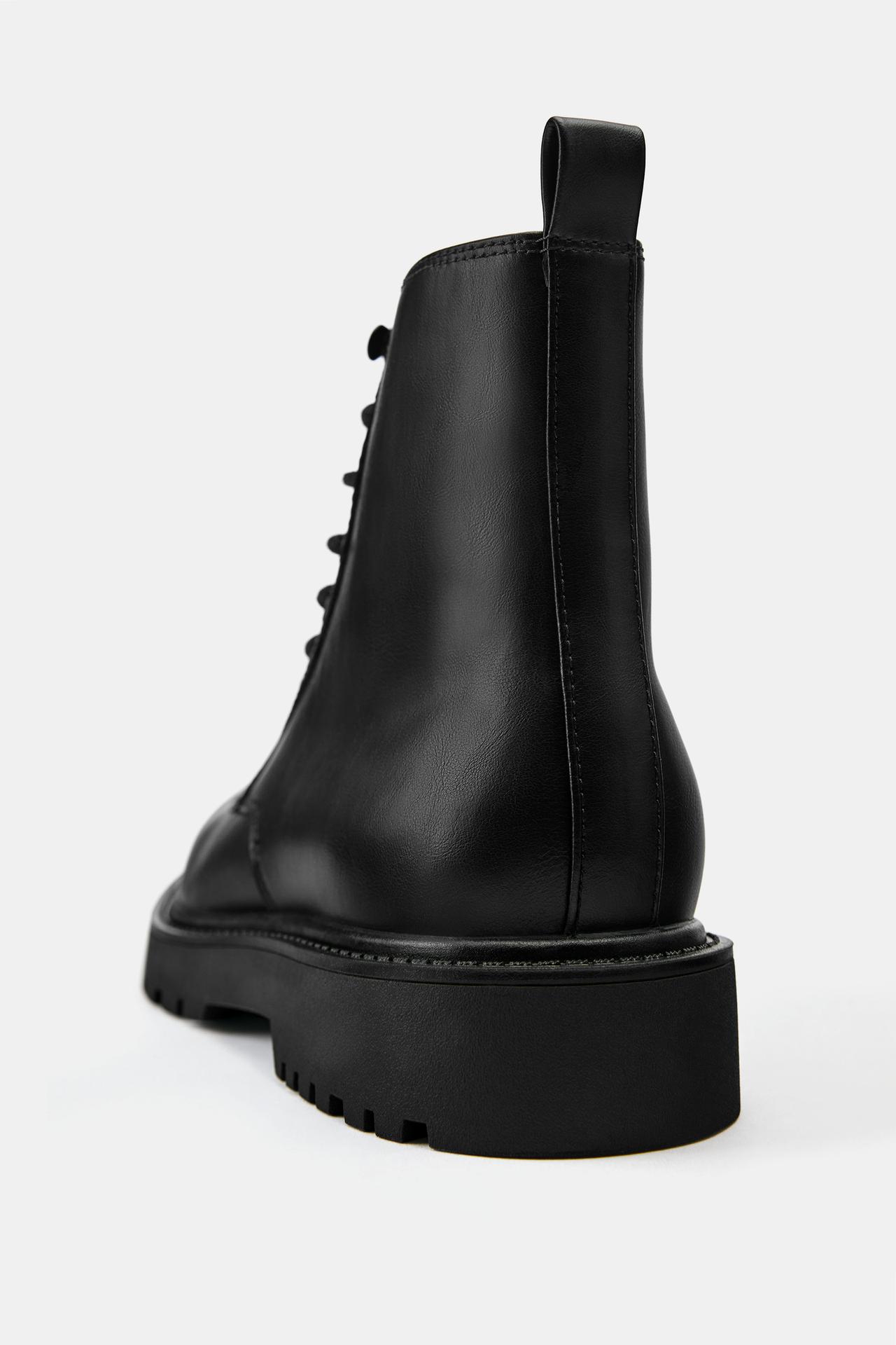 Lace-up boots — Black