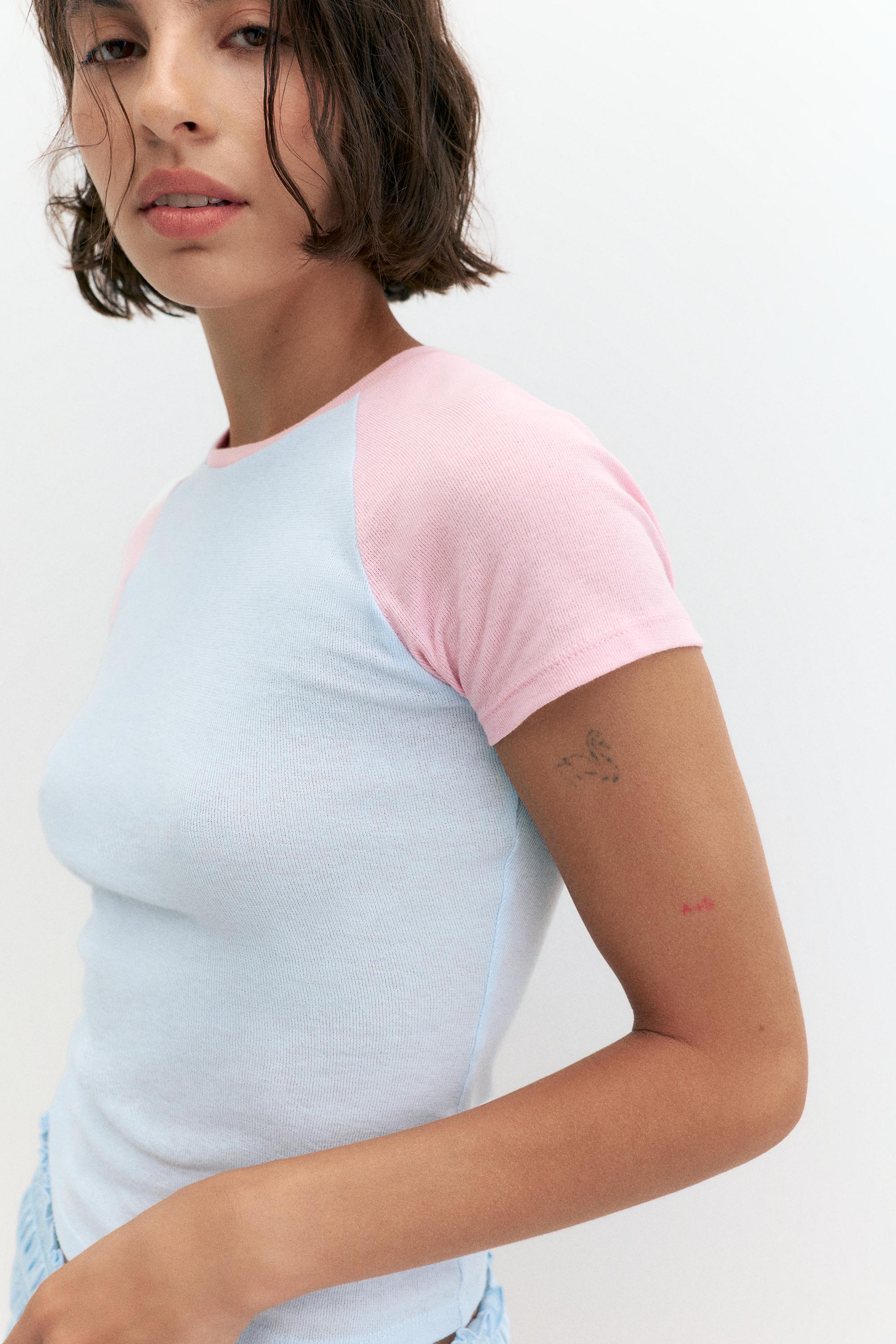 Contrast raglan sleeve T-shirt — Pastel blue