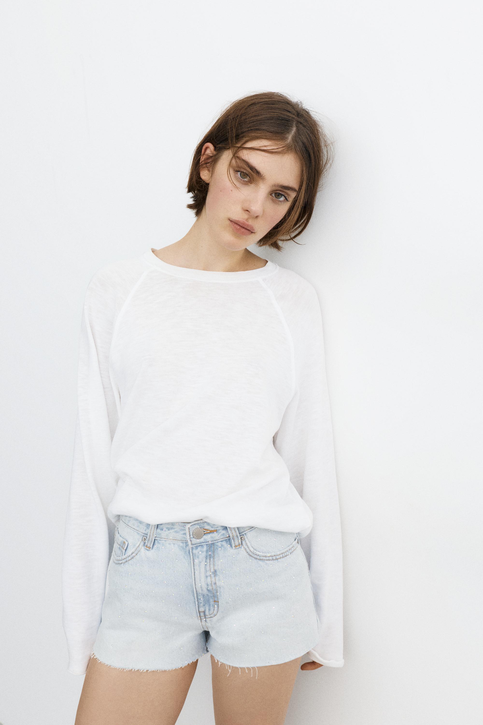 Mid-waist rhinestone denim shorts — Pale blue