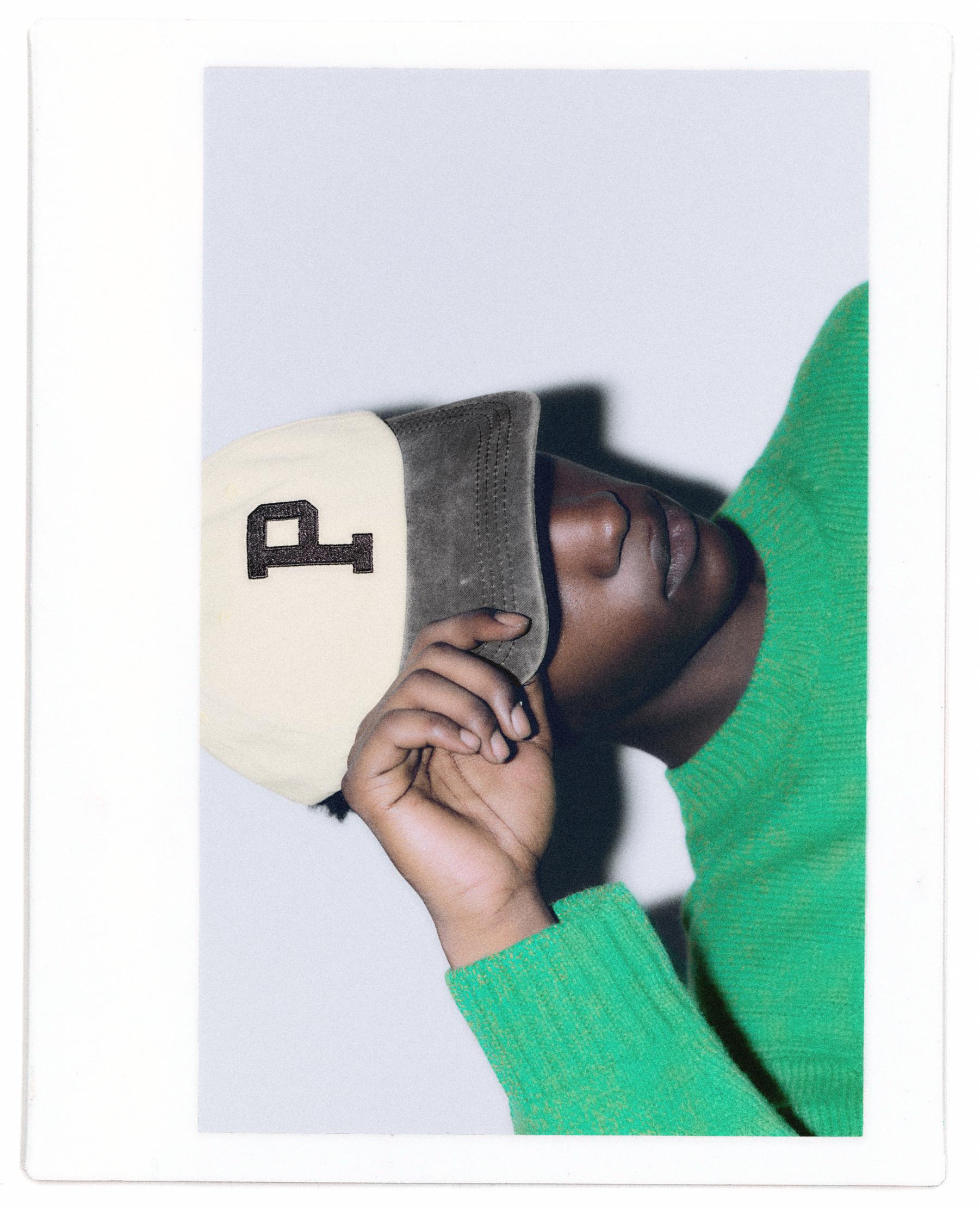 P embroidered cap — Grey