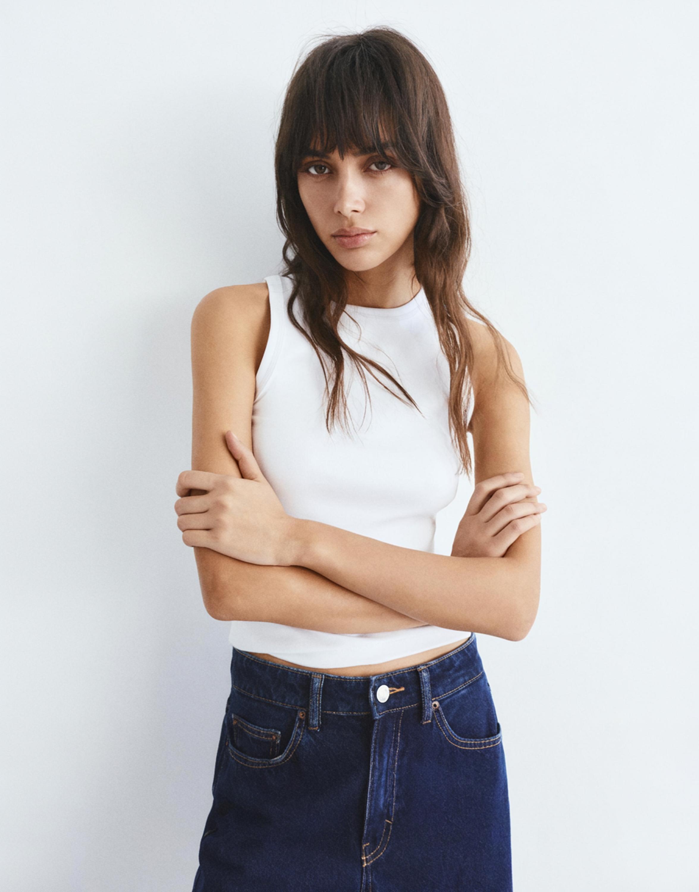 Round neck tank top — White