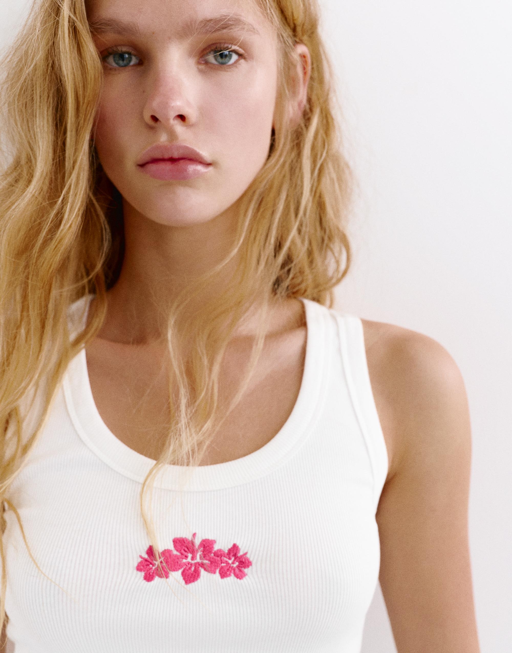 Floral embroidered tank top — Ice
