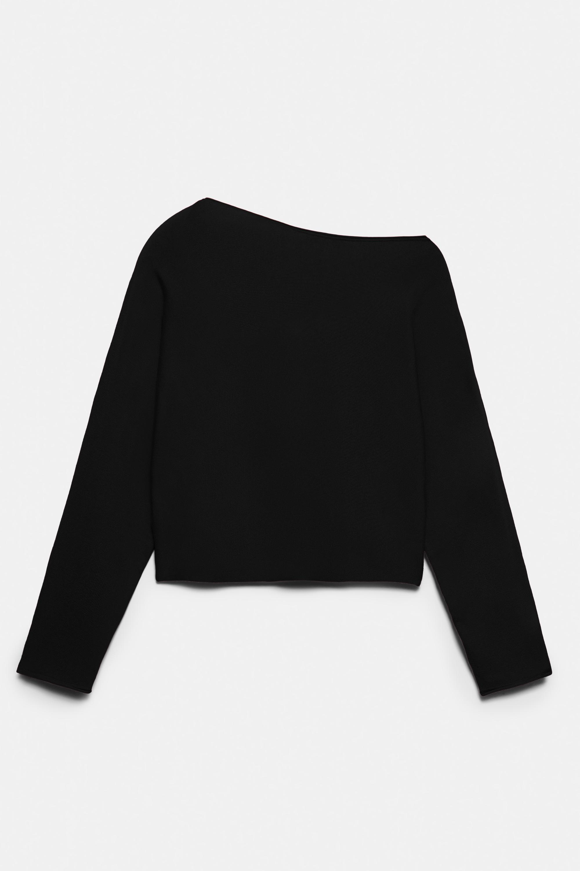 Asymmetric jumper — Black