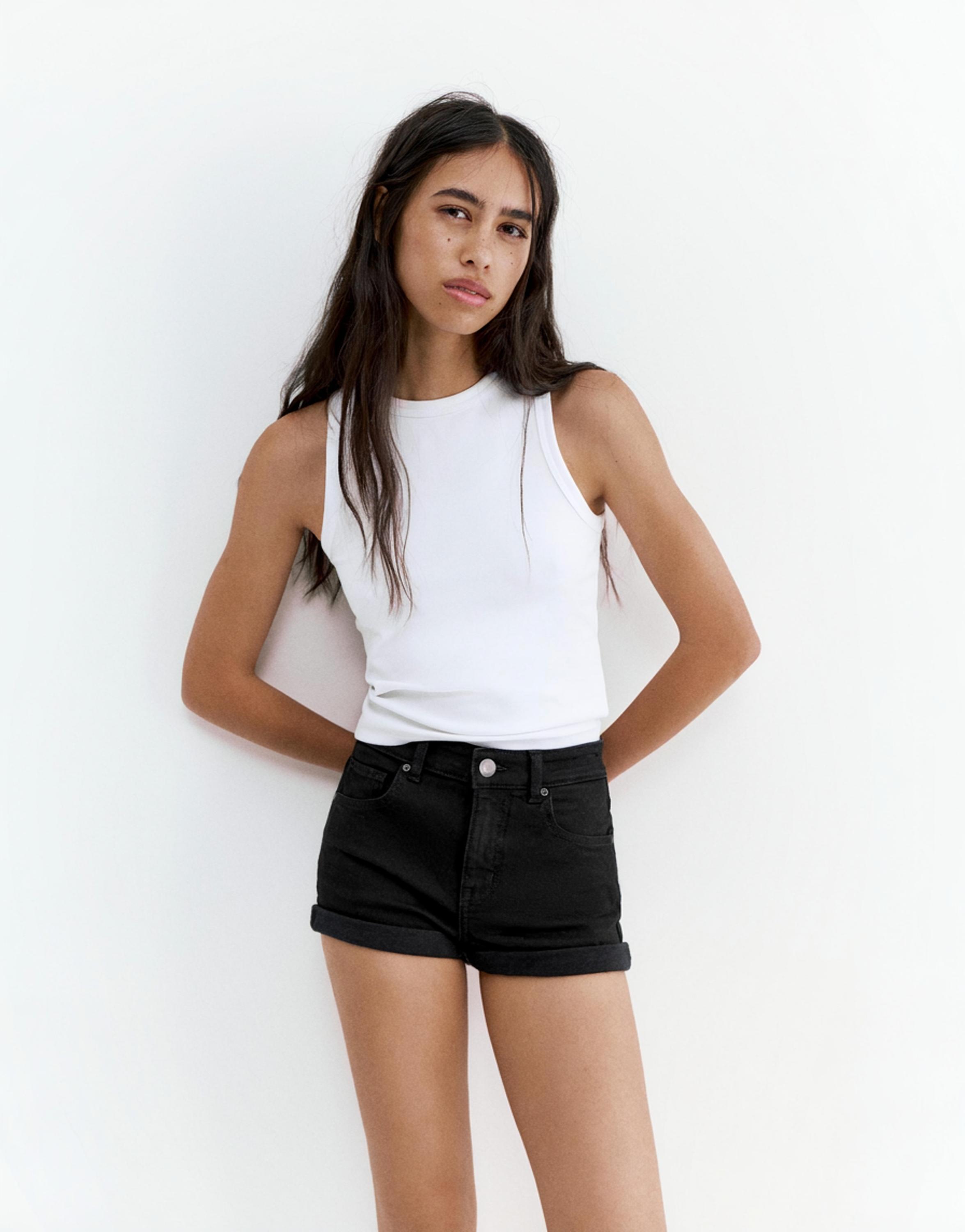 Mid-waist denim shorts — Black
