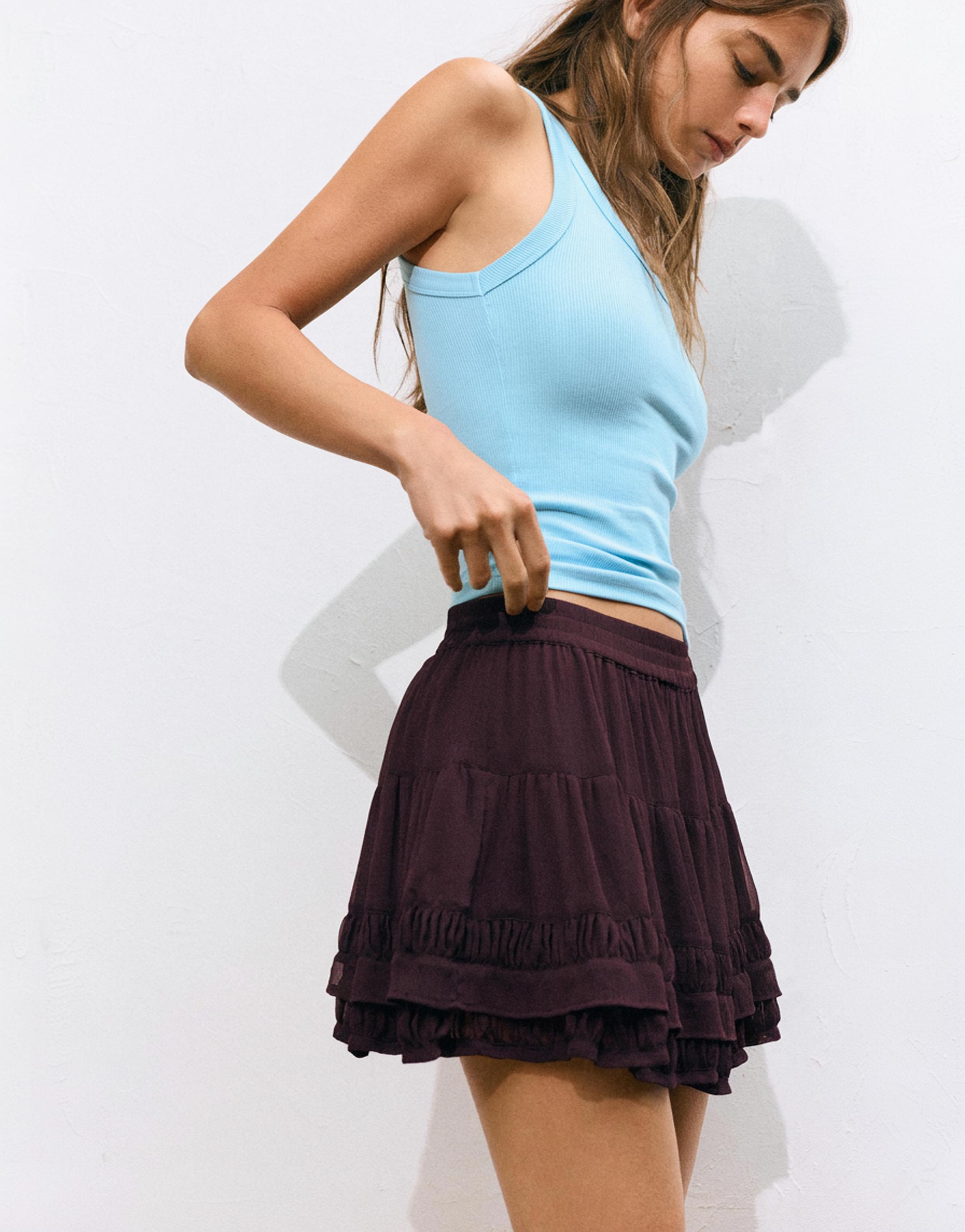 Ruffled mini skirt — Burgundy