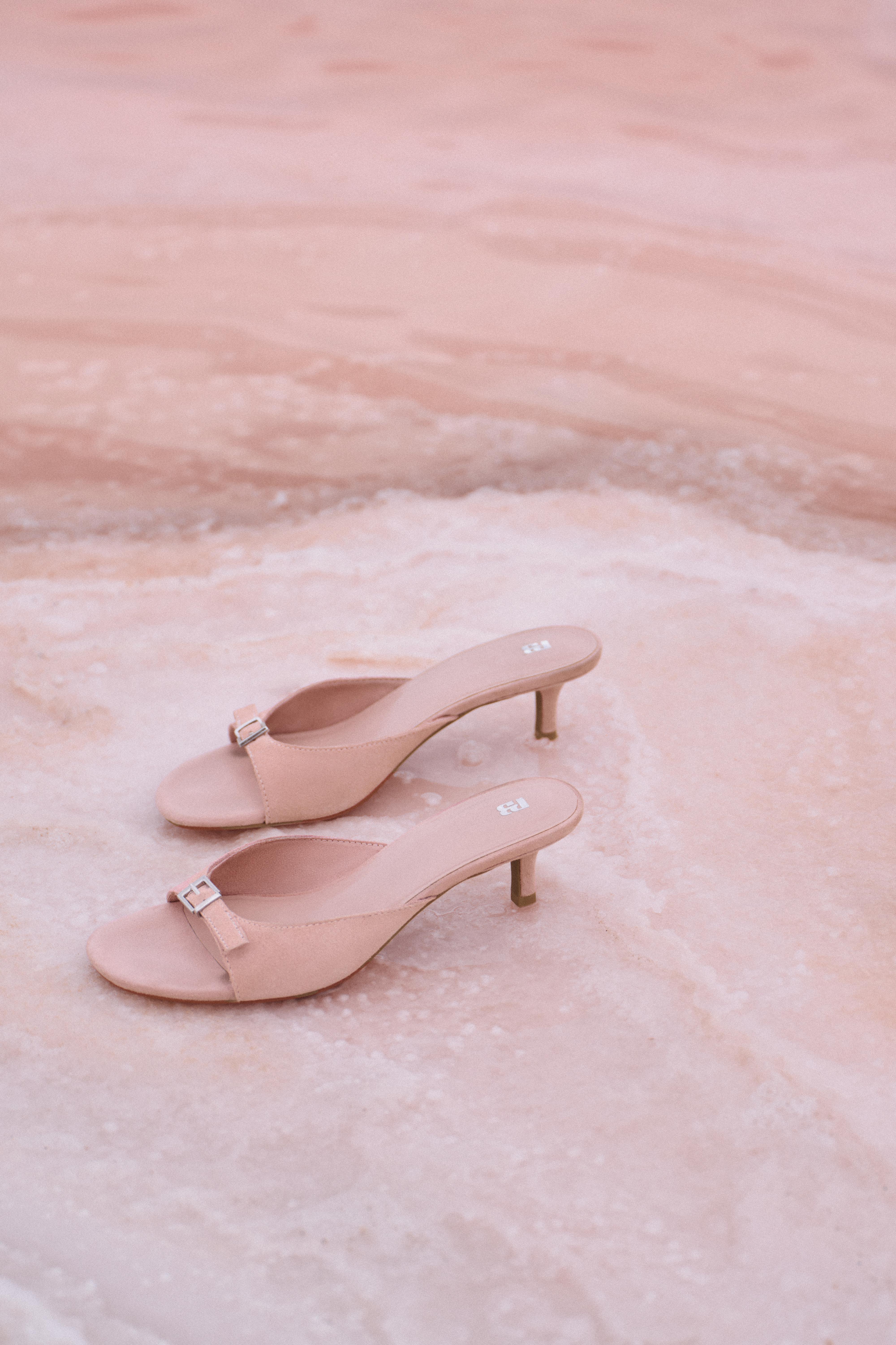 Leather buckled heeled mules — Pink