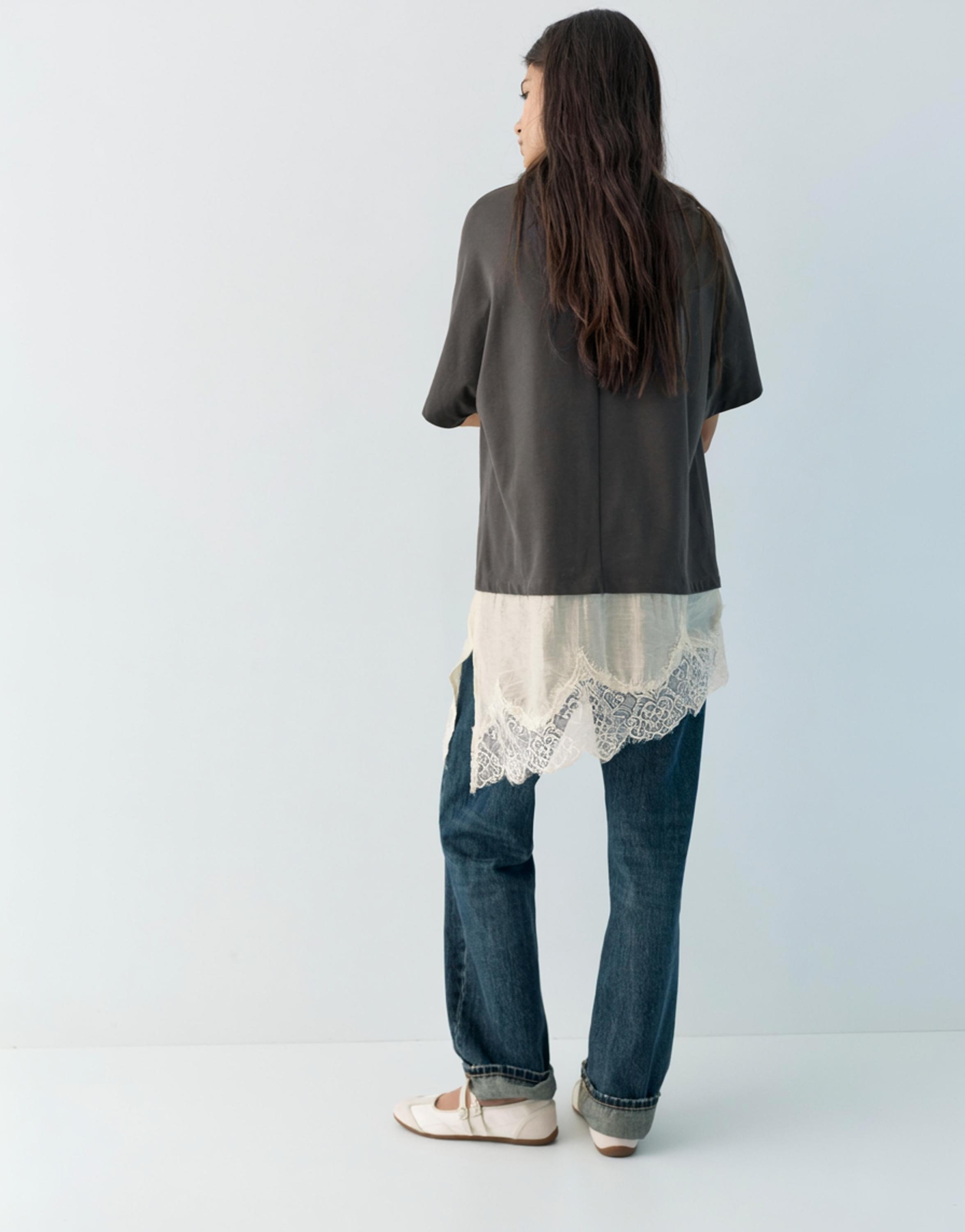 Contrast T-shirt with lace hem — Anthracite grey