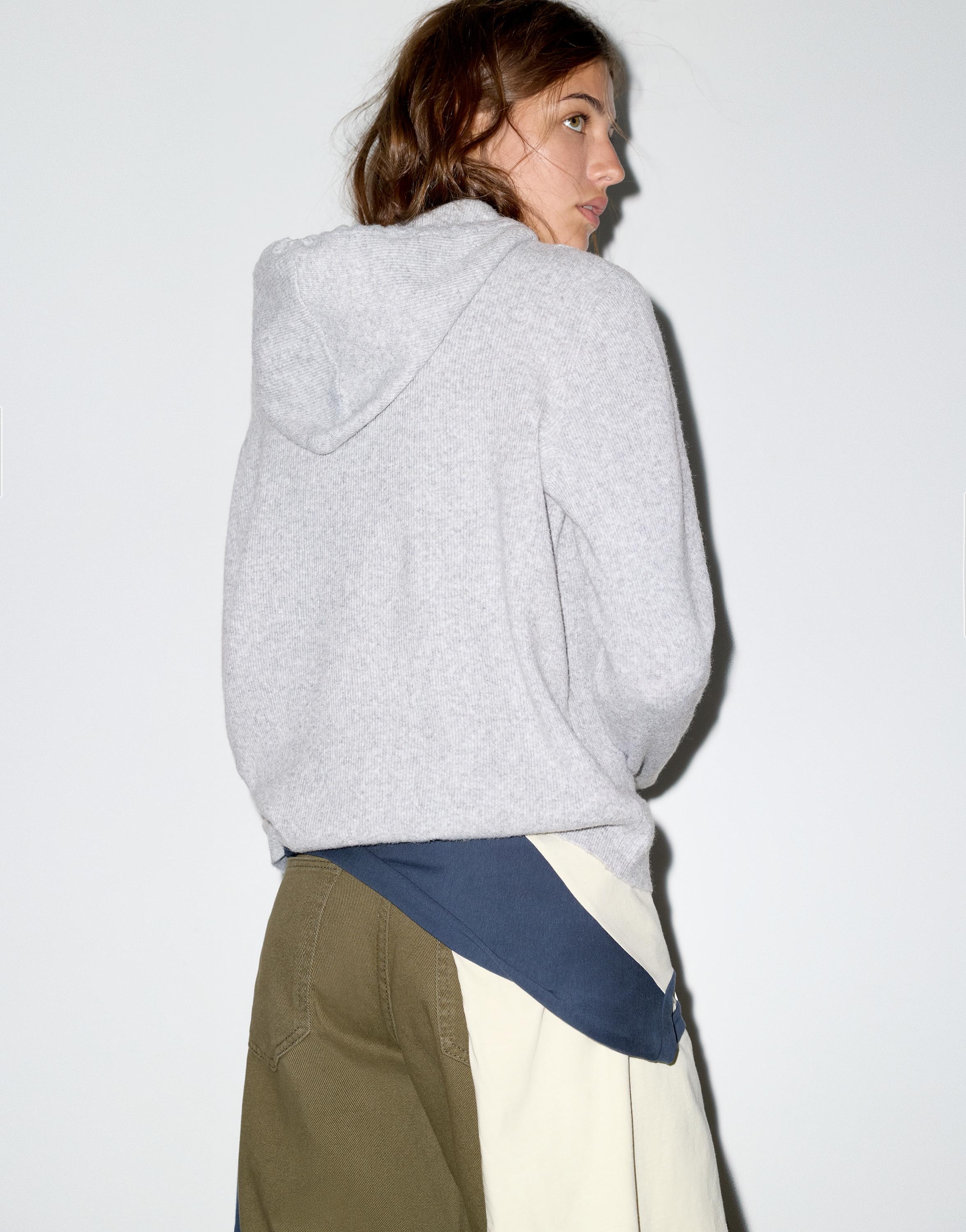 Pull&Bear Kapüşonlu düğmeli kazak görsel 8