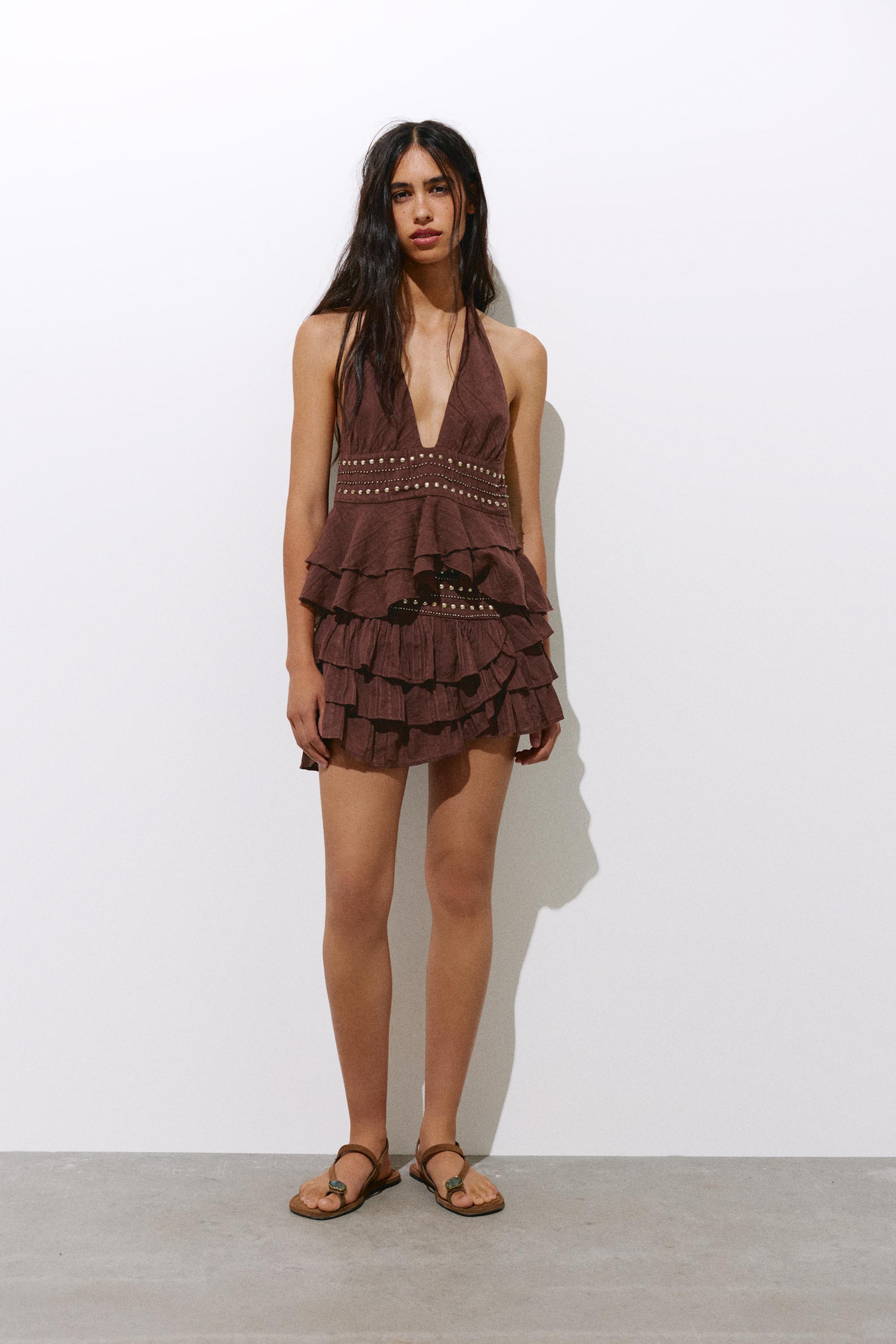 Halter top with ruffle studs — Brown