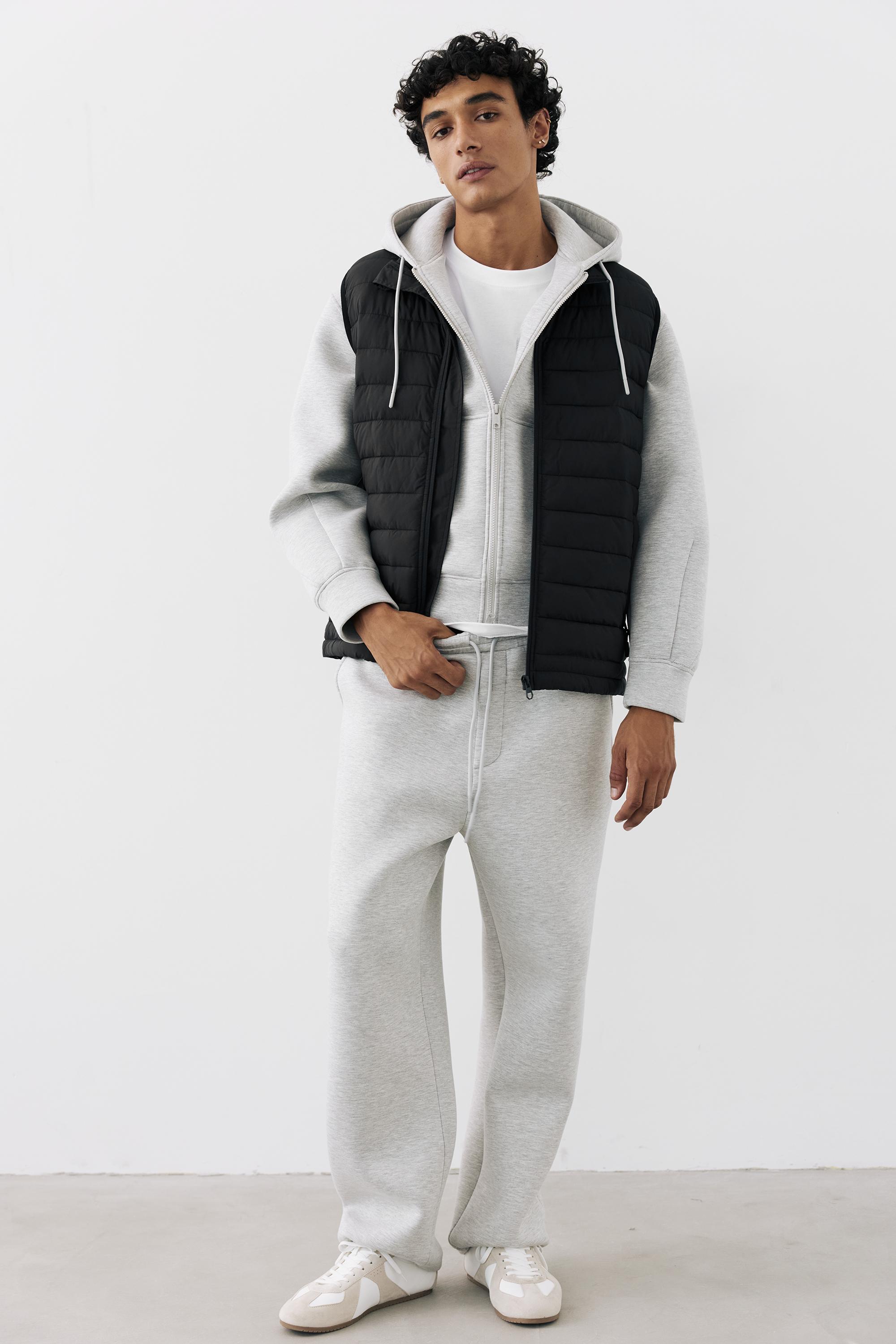 Quilted gilet — Black