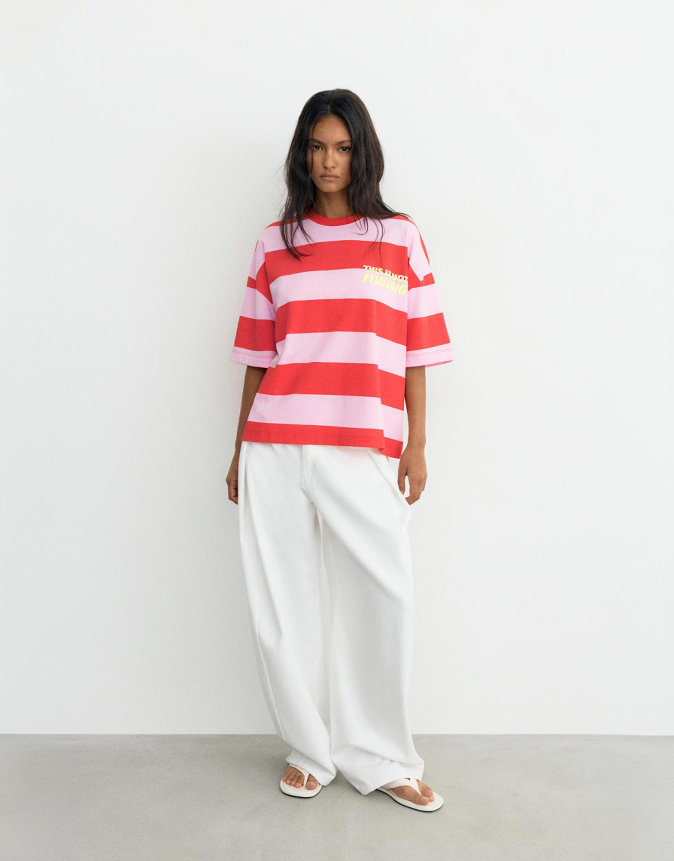 Oversize striped graphic T-shirt — Pink
