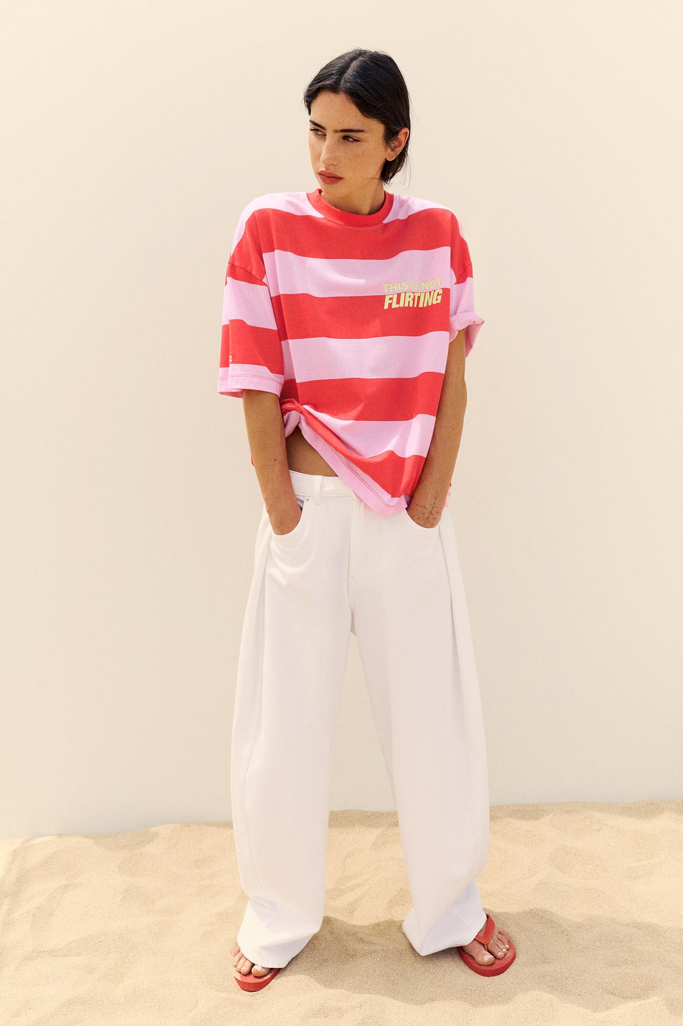 Oversize striped graphic T-shirt — Pink