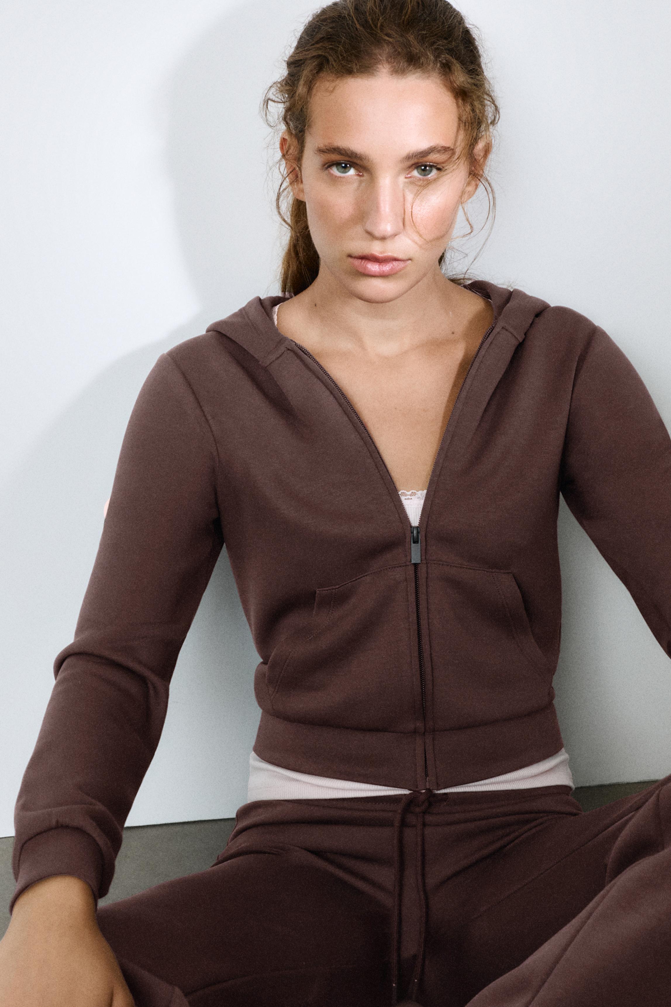 Zip-up hooded sweatshirt — Brown