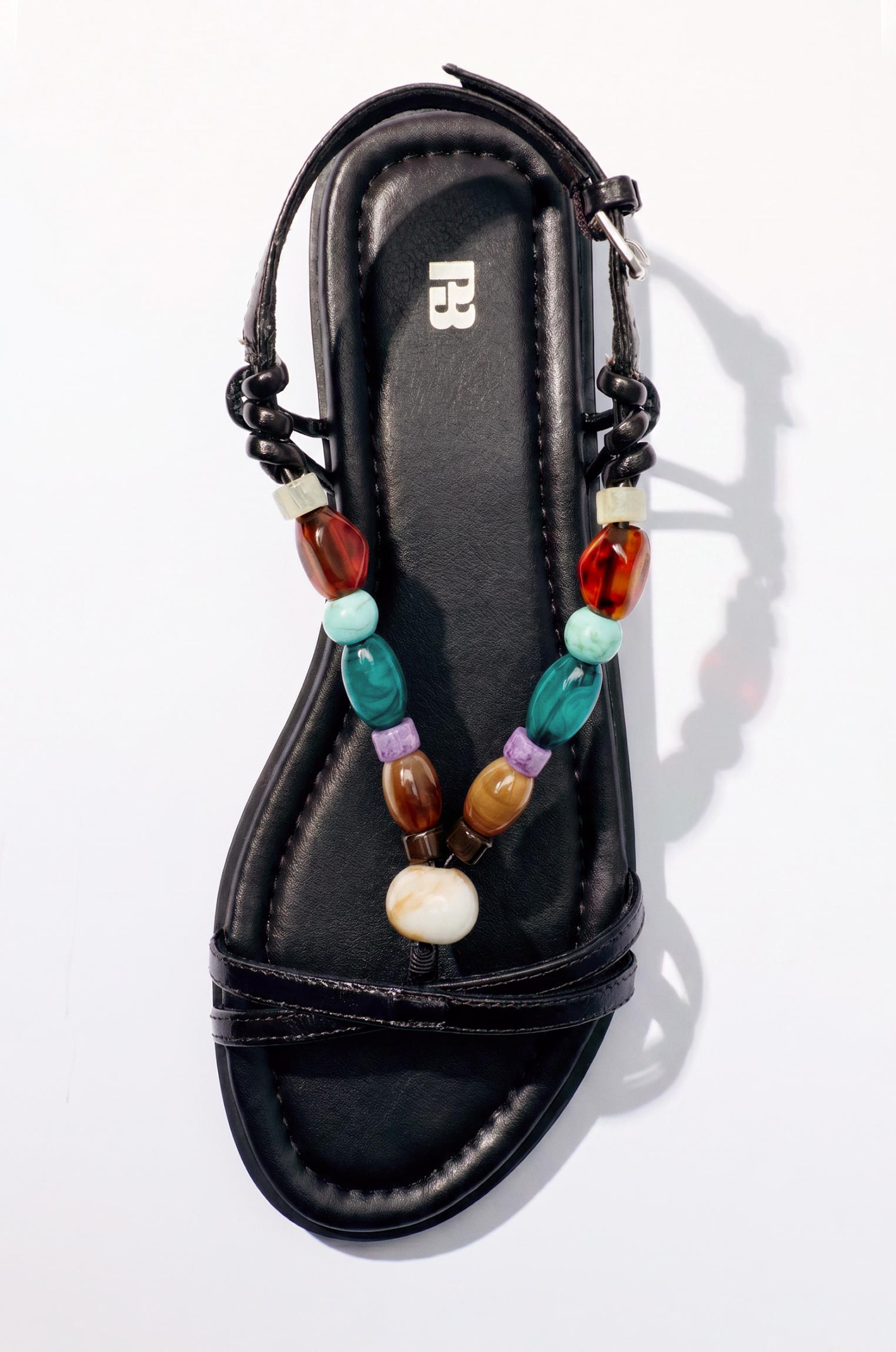 Beaded flat sandals — Black