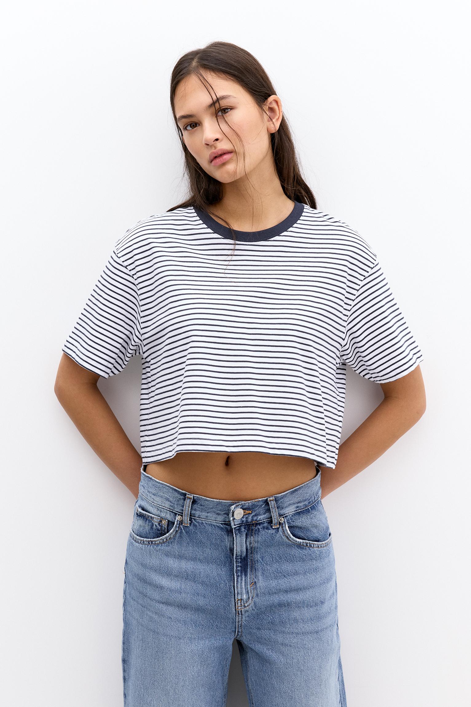 Cropped-T-Shirt Mit Kurzen Ärmeln
