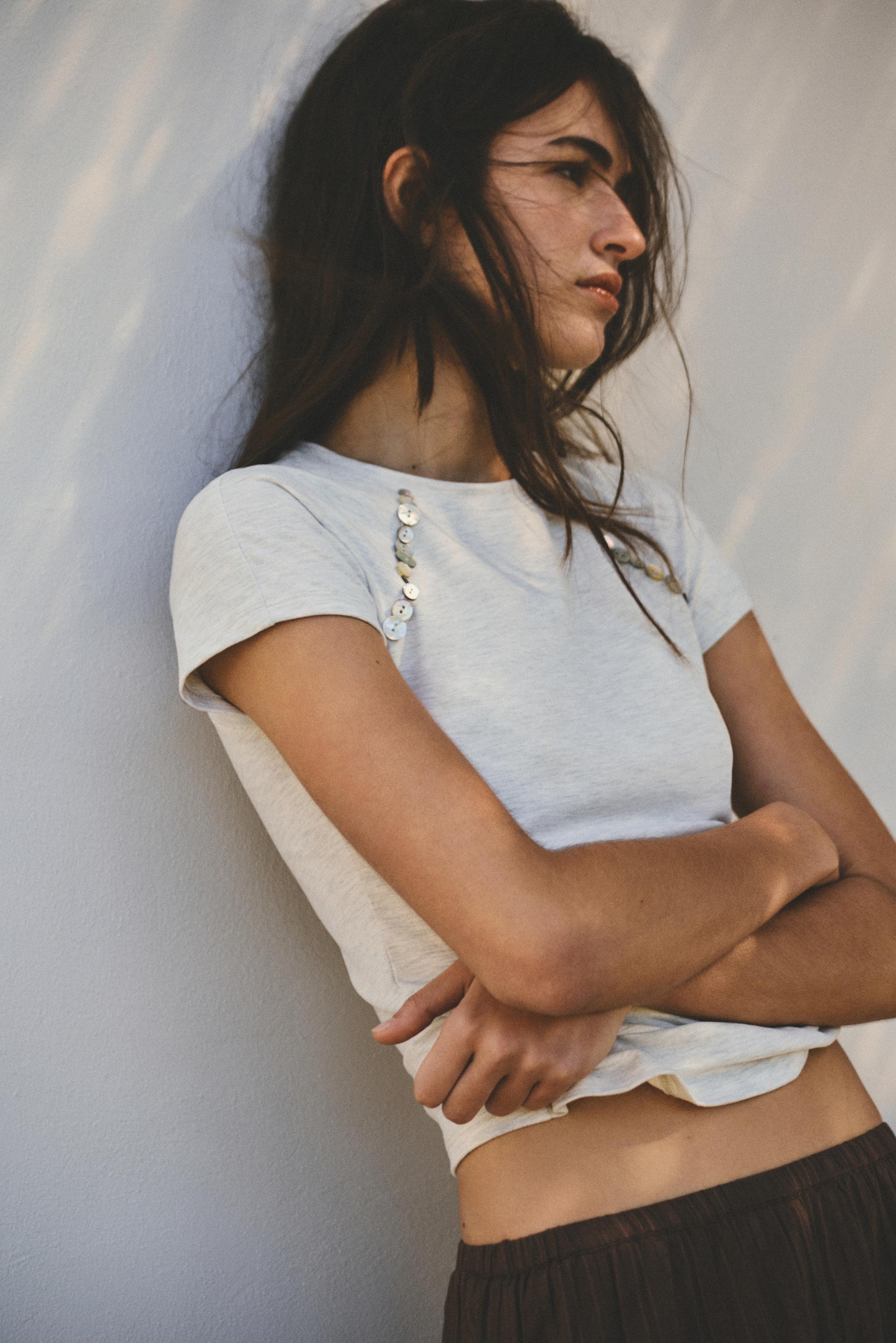 T-Shirt Con Bottoni