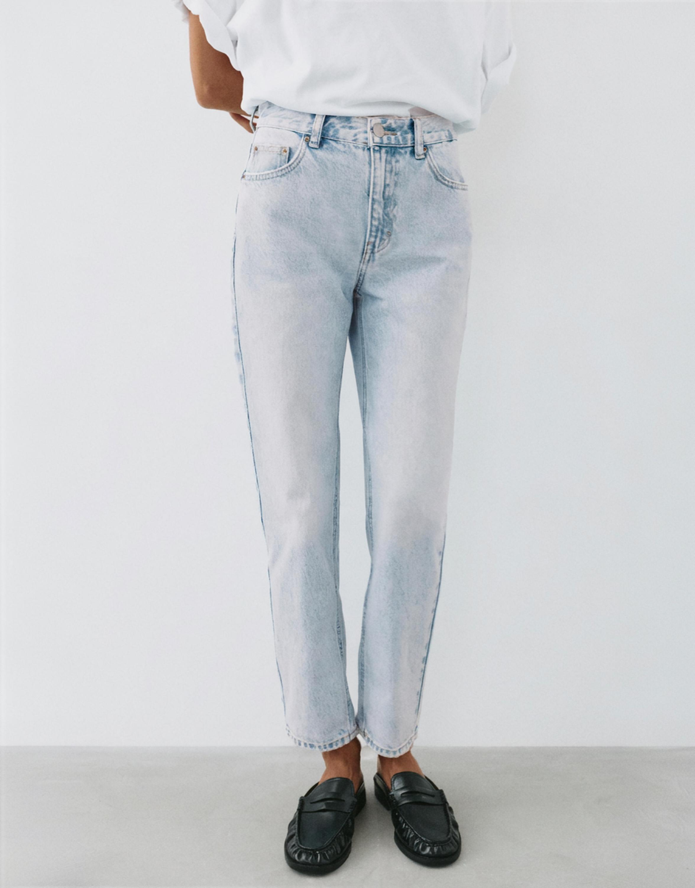 High-waist mom jeans — Pale sky blue