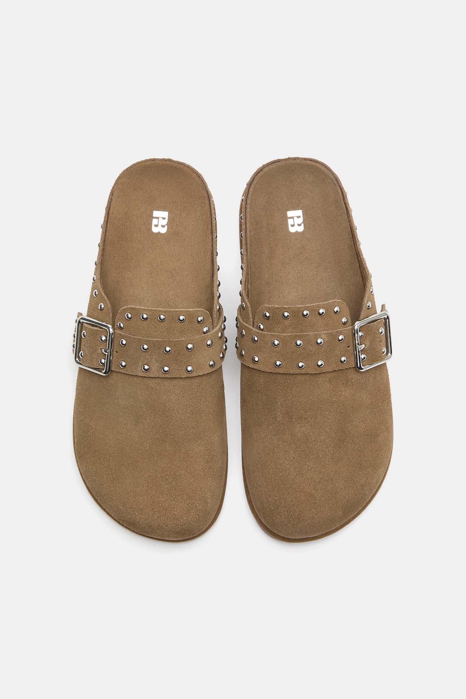 Leather studded clogs — Sand
