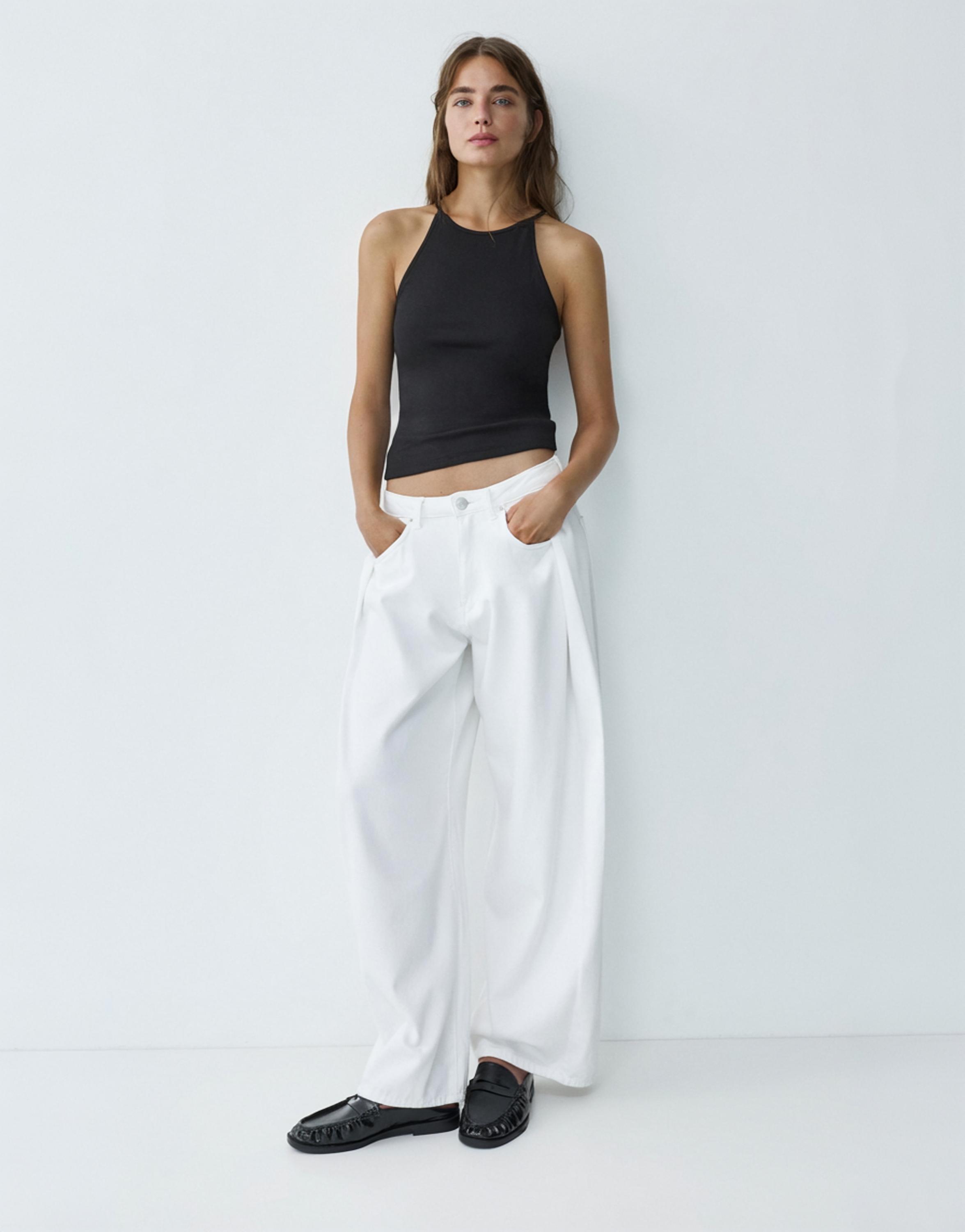 Halter-neck strappy back top — Black