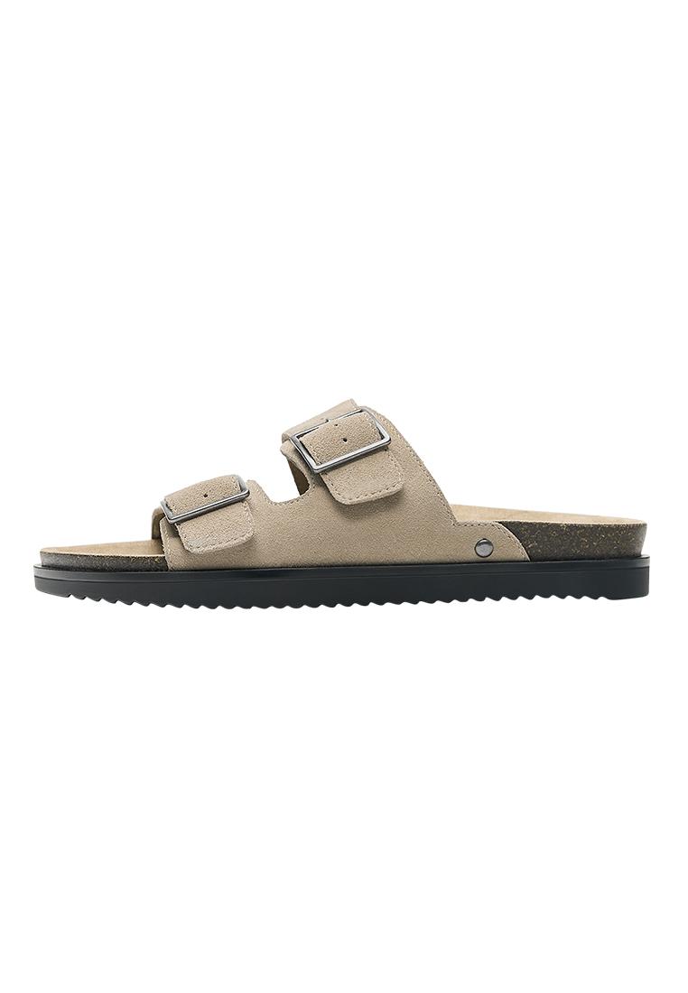 Leather buckle sandals — Ecru
