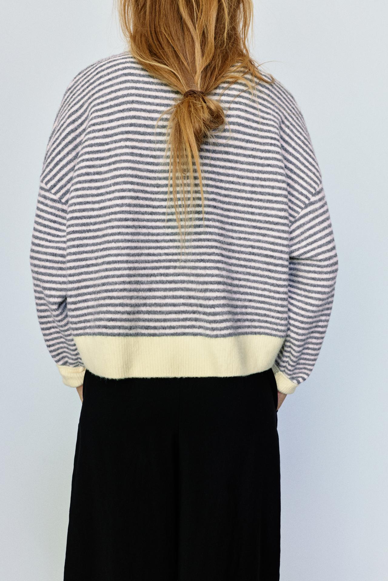 Striped jumper with contrast neck — Grey