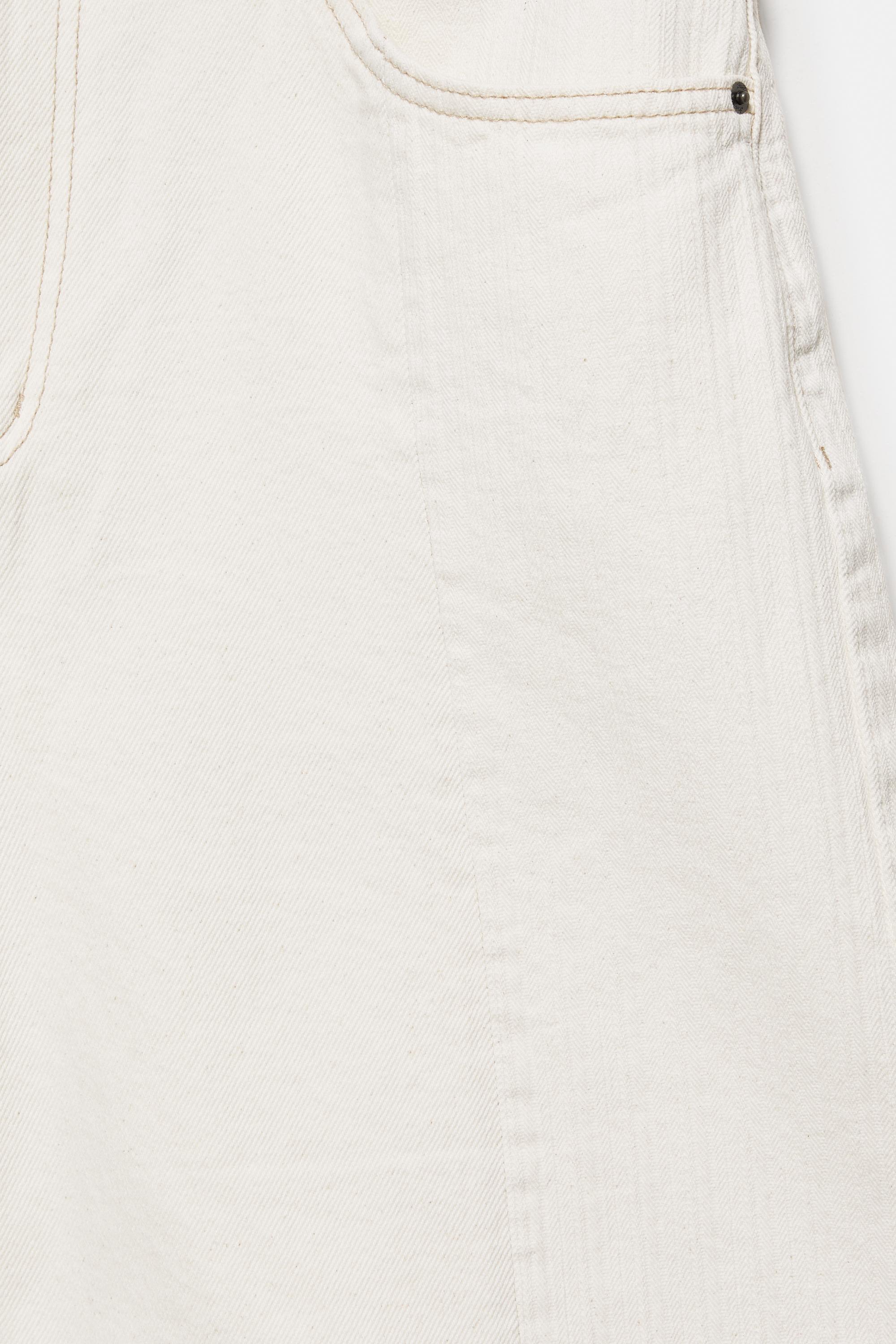 Baggy relaxed denim Bermuda shorts — White