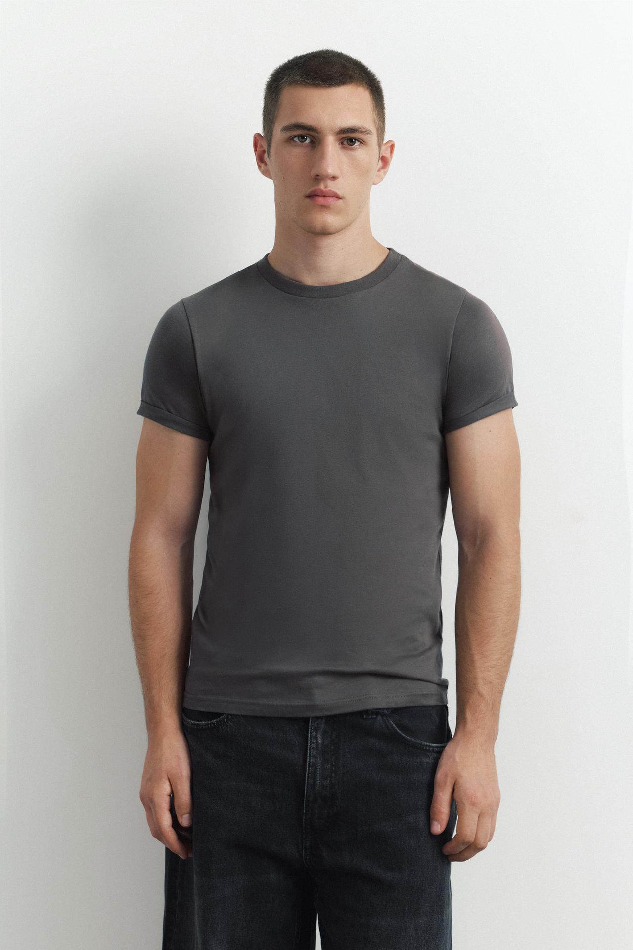 Muscle fit T-shirt — Dark grey
