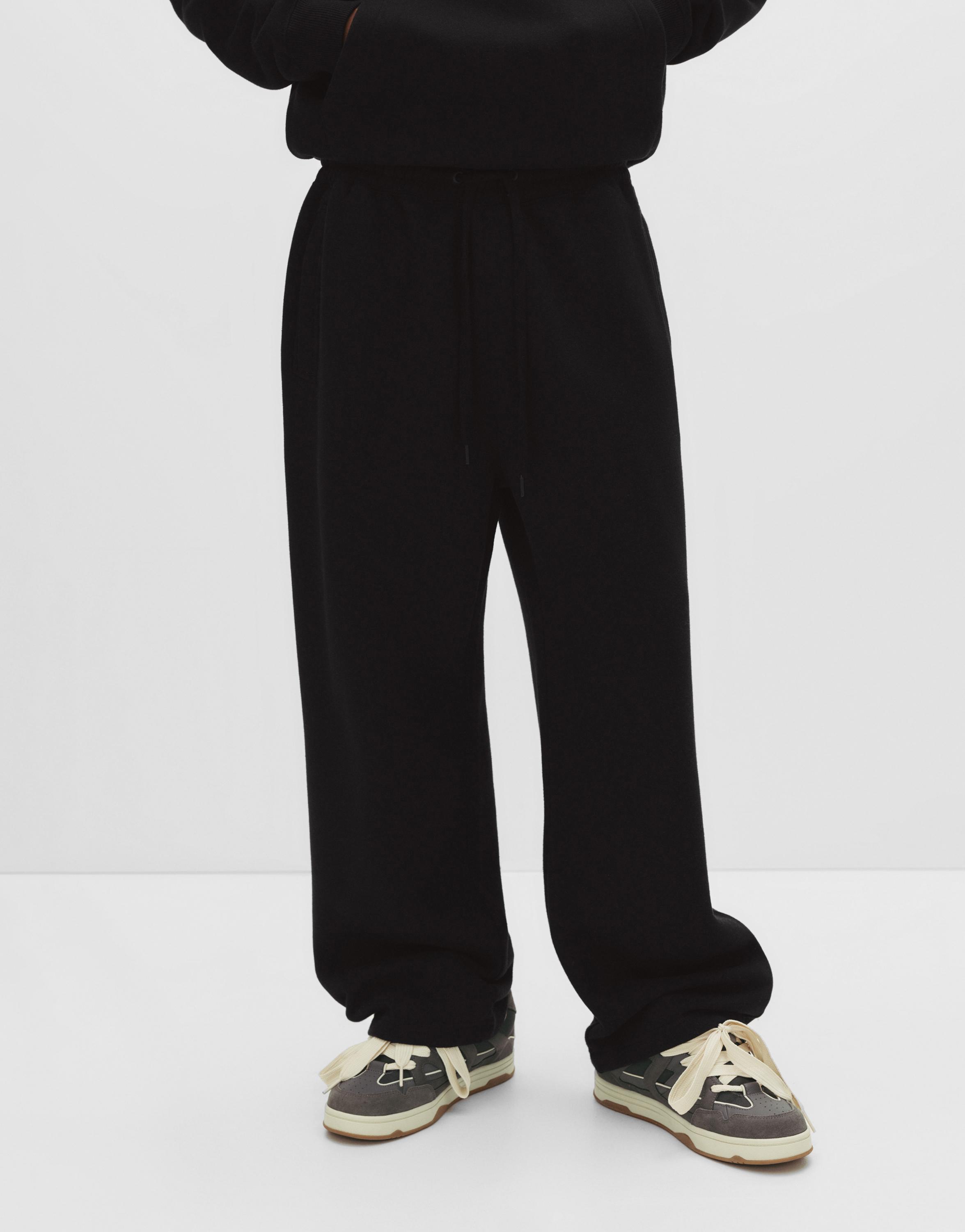 Basic baggy tracksuit bottoms — Black