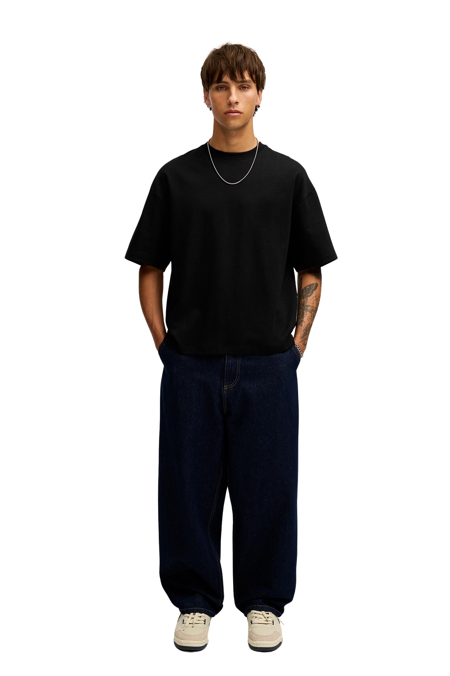 Boxy T-shirt — Black