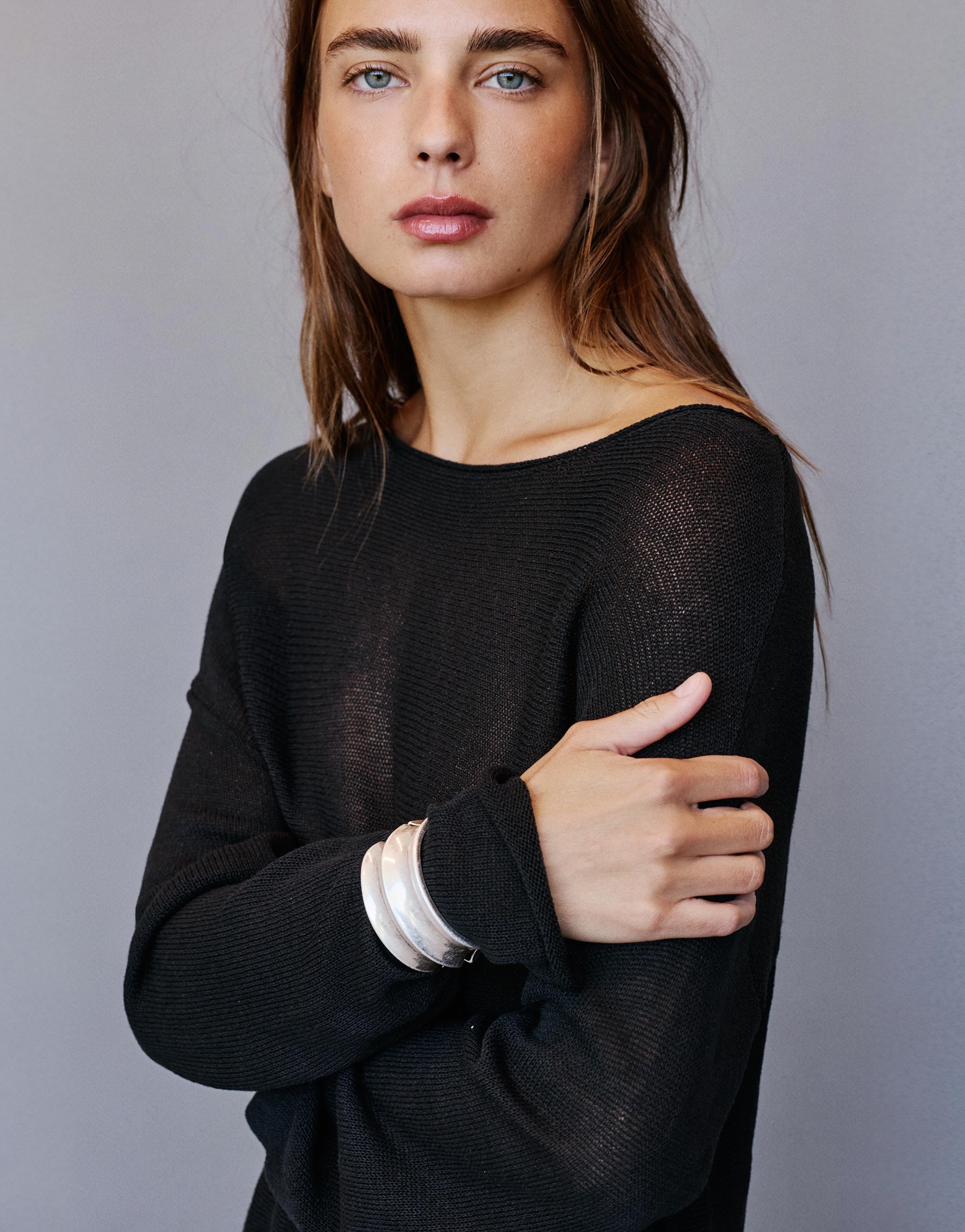 Wide arm cuff — Silver