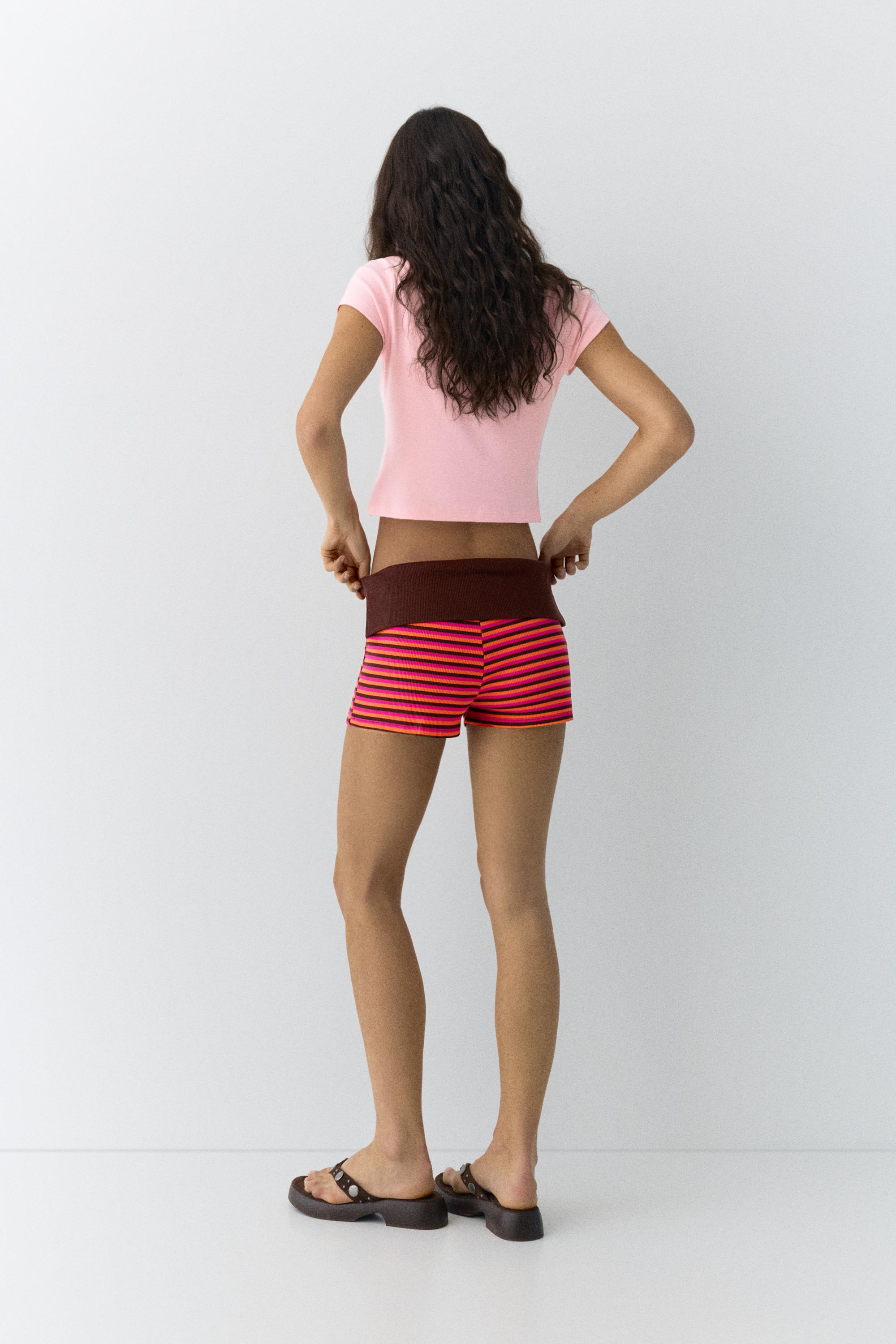 Striped knit shorts — Brown