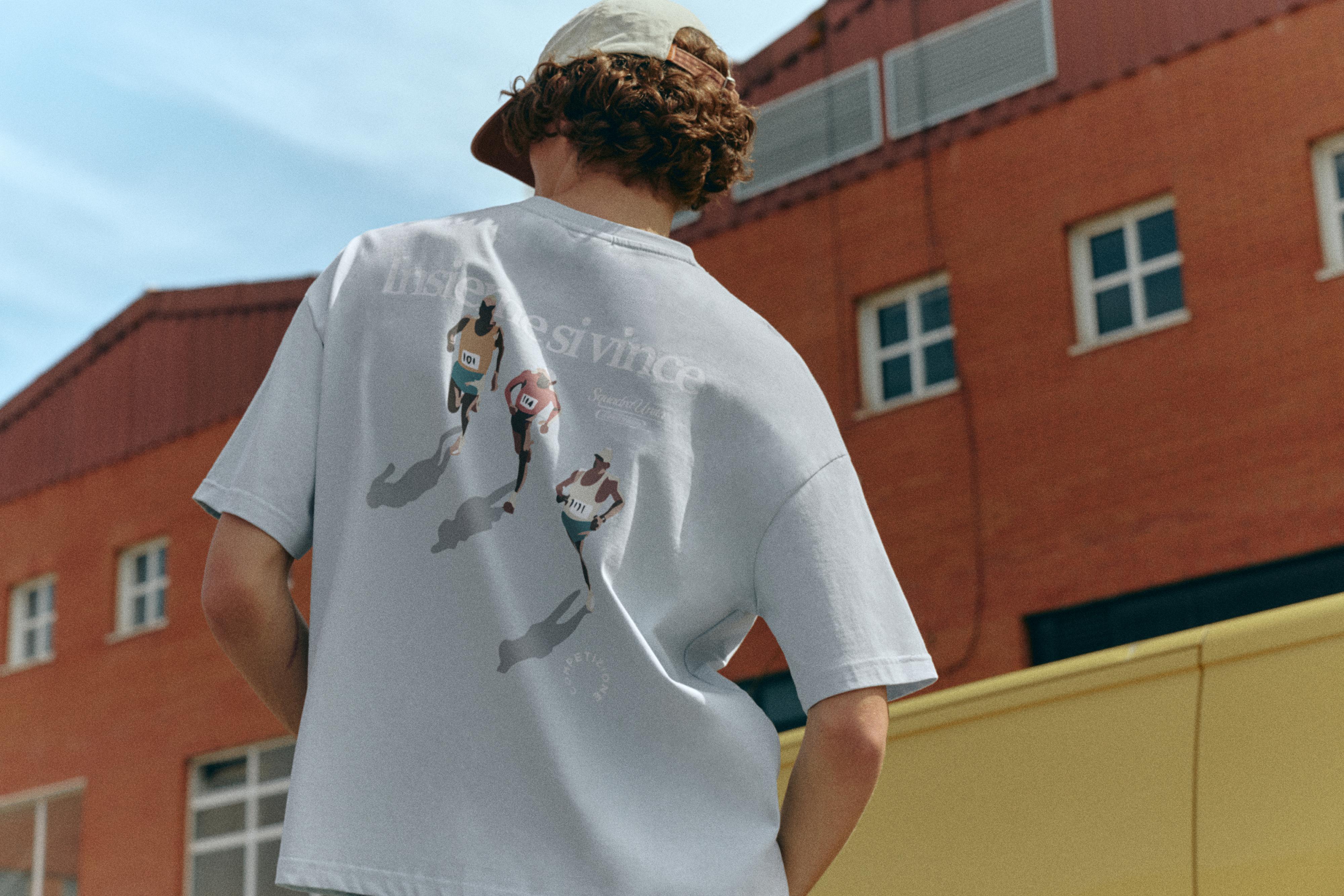 Boxy-fit T-shirt with graphic — Pale blue