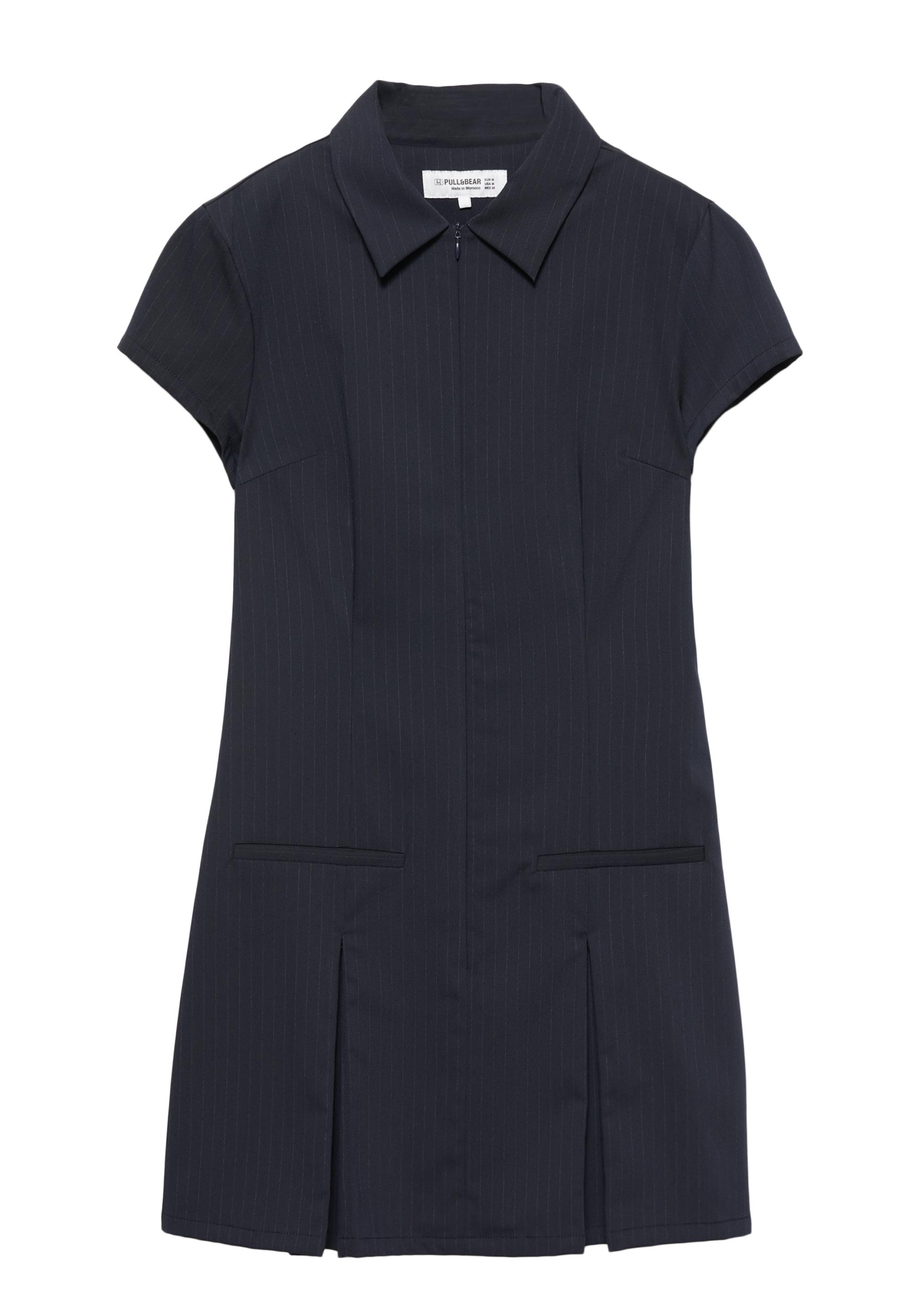 İnce çizgili pilili kısa elbise