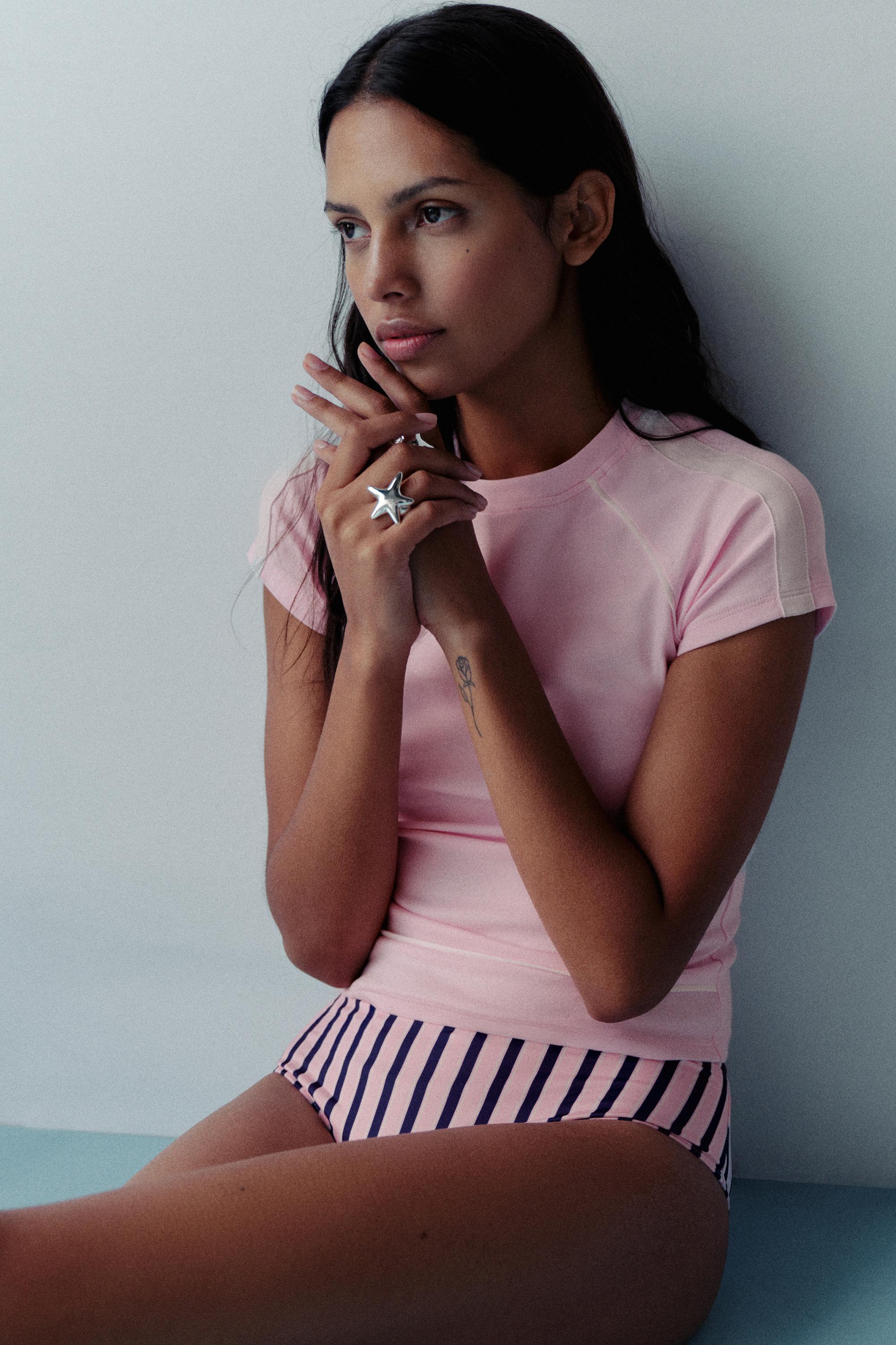 Short sleeve T-shirt with trims — Pink
