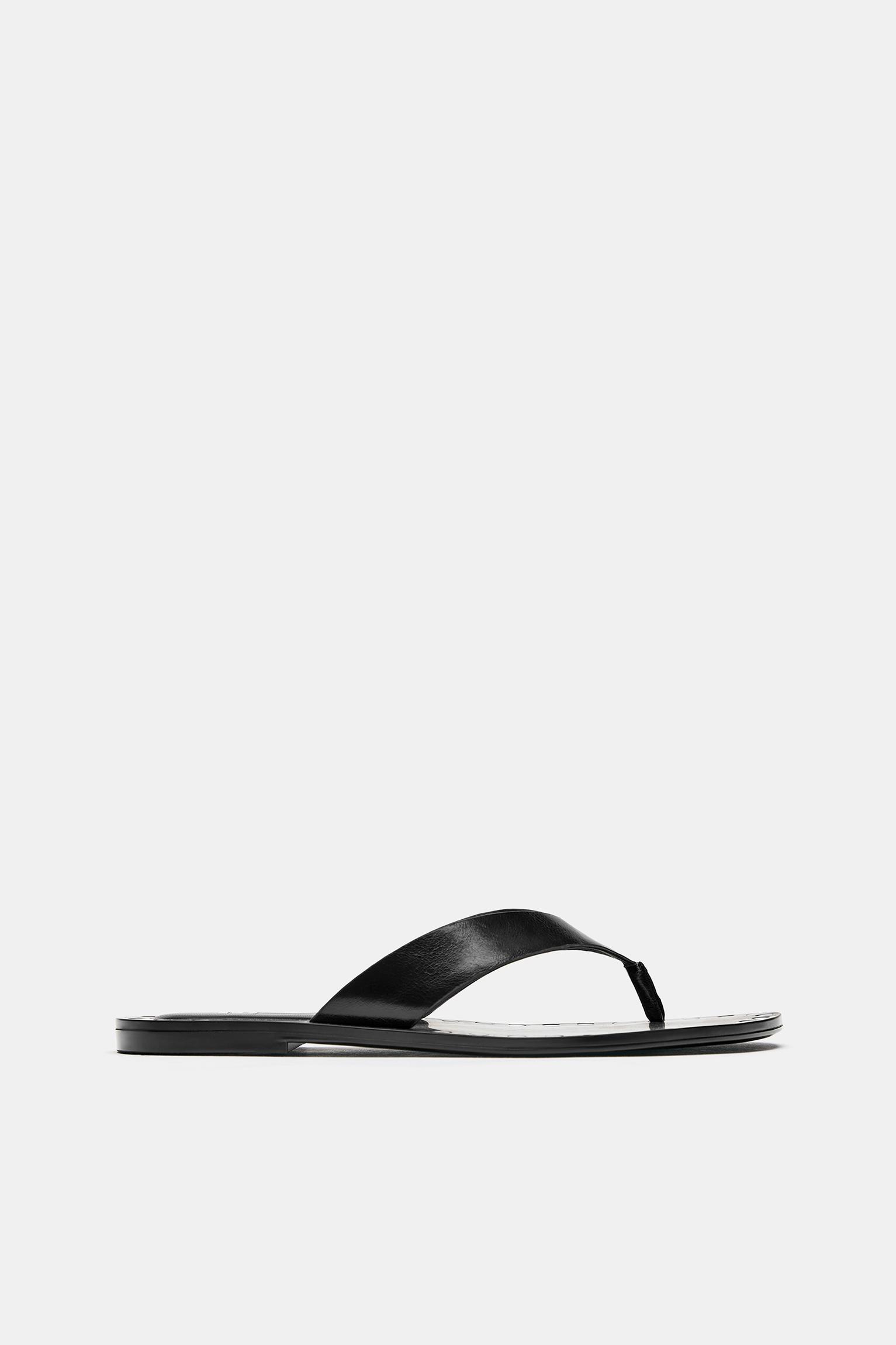 Flat studded sandals — Black