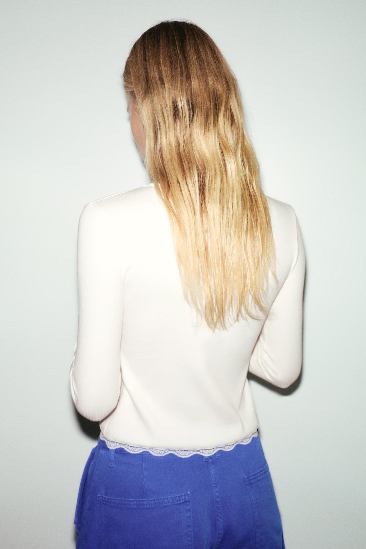 Buttoned lace T-shirt — Ice
