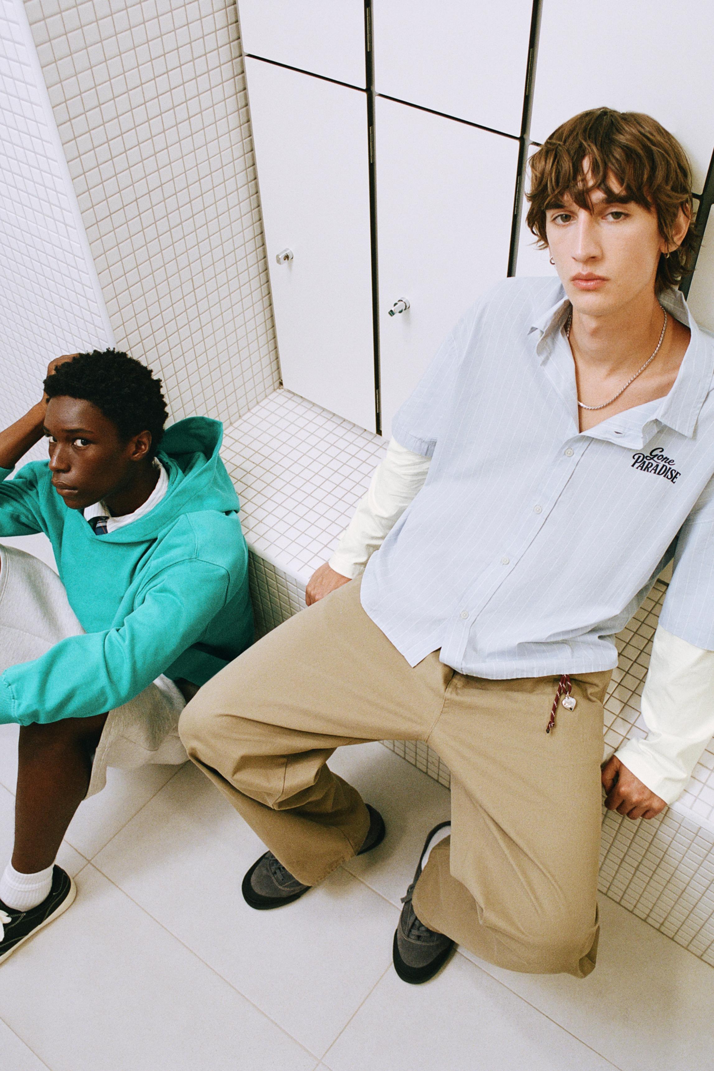 Double sleeve graphic shirt — Pale blue