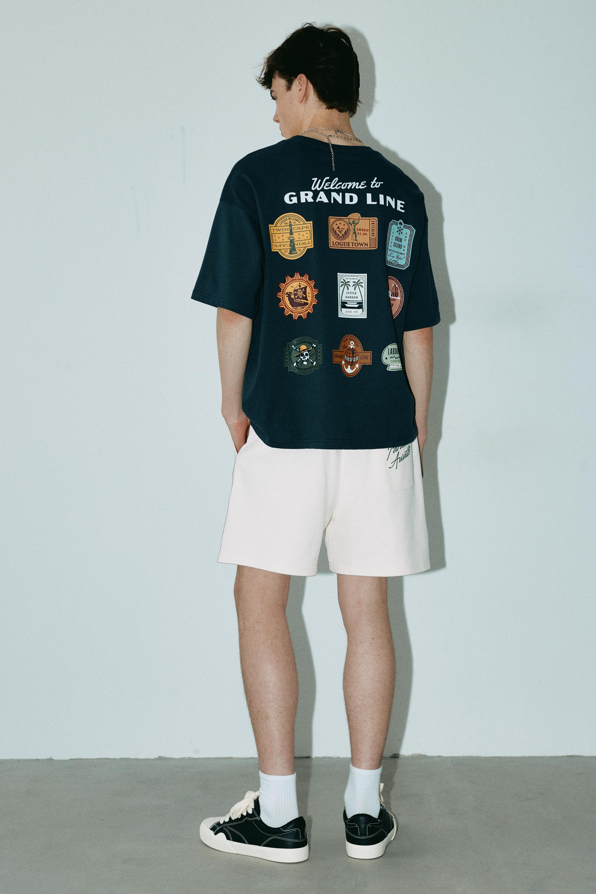 One Piece jogger shorts — Sand