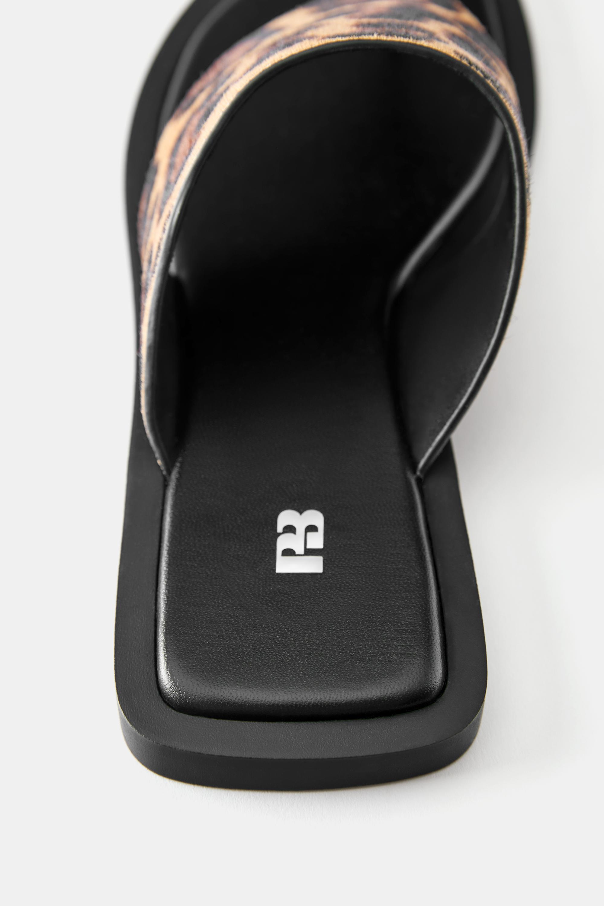 Leopard print leather flat slider sandals — Leopard