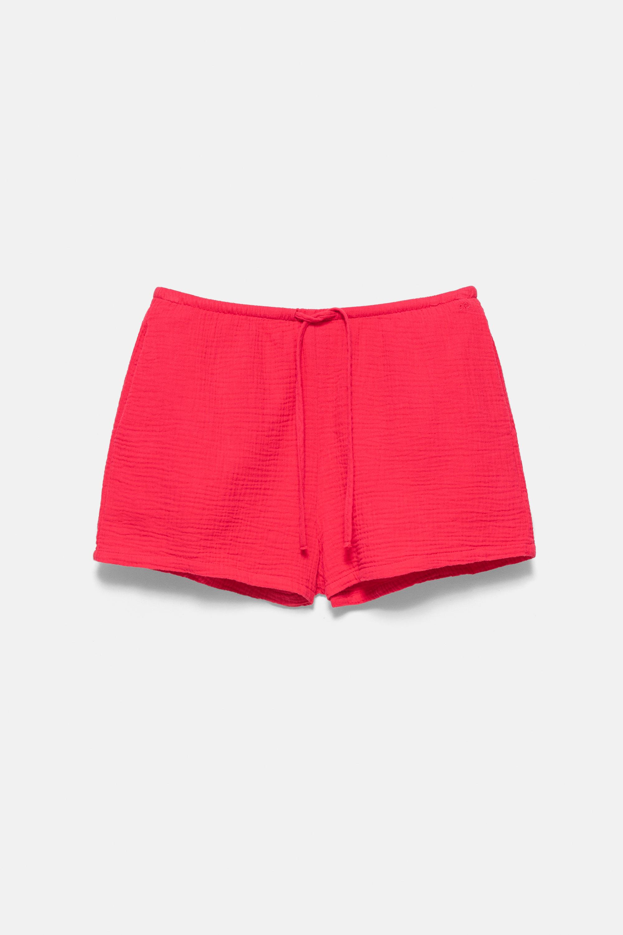 Crepe shorts — Red