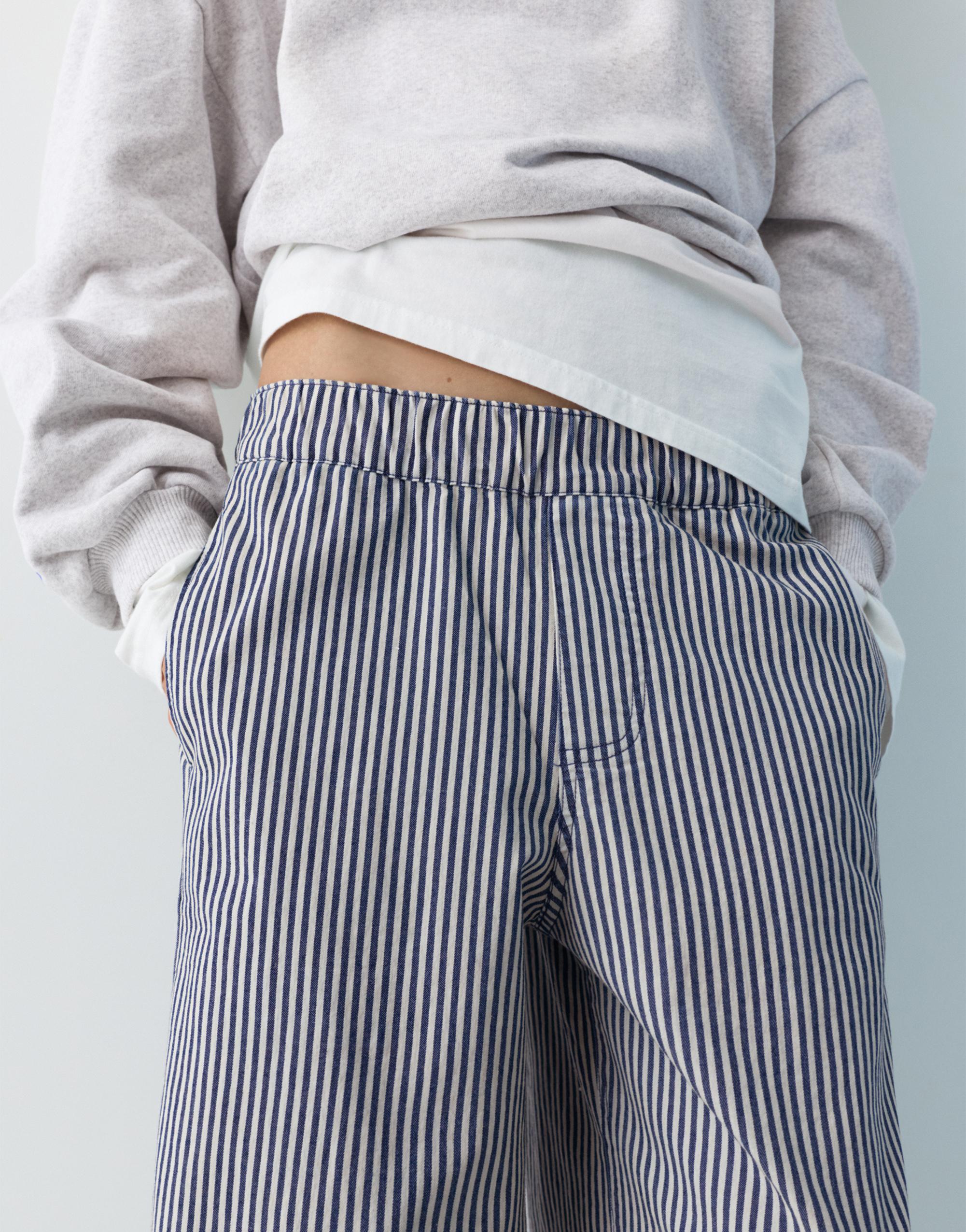 Striped barrel trousers — Navy