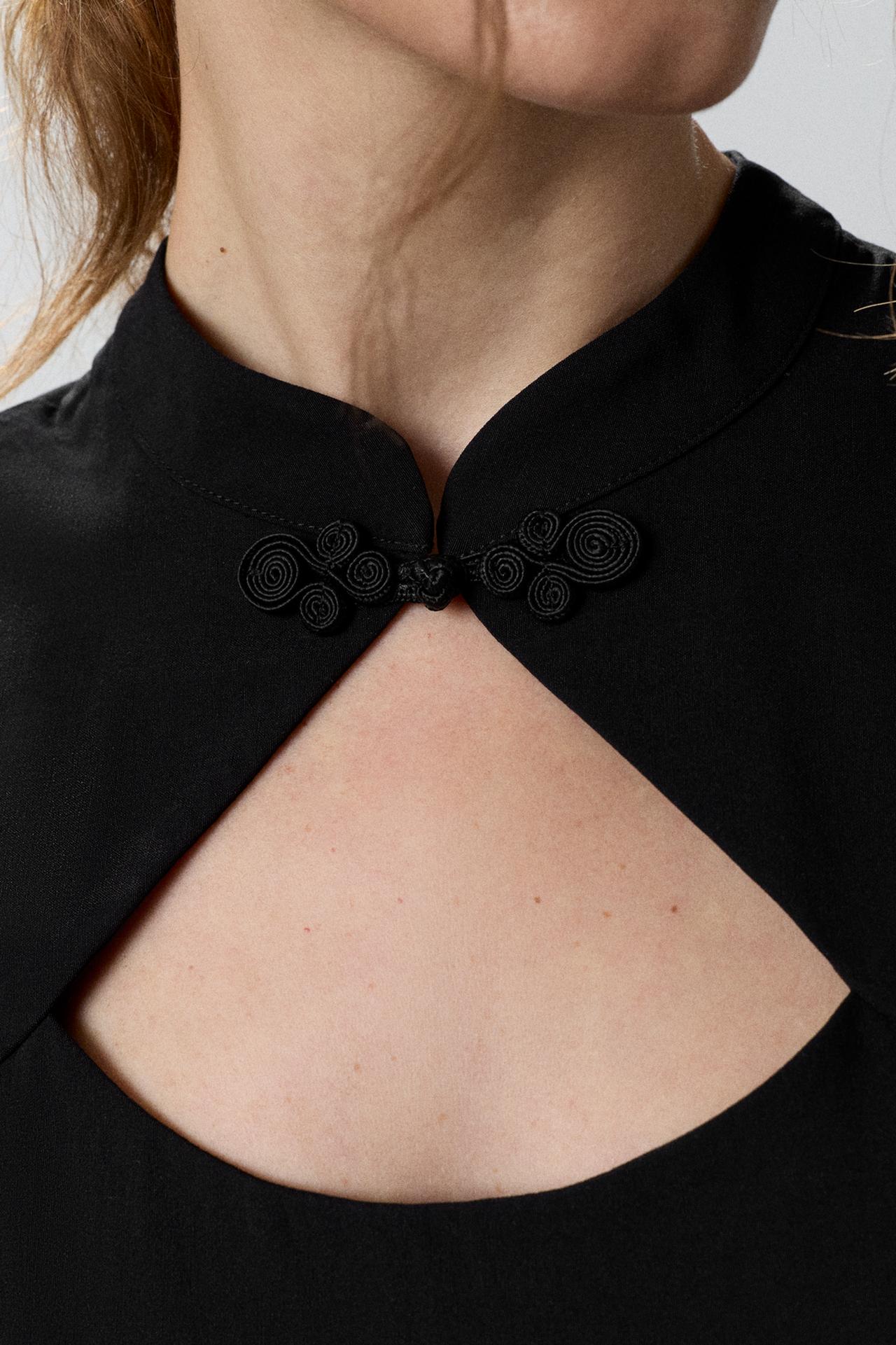 Frog fastening stand collar top — Black
