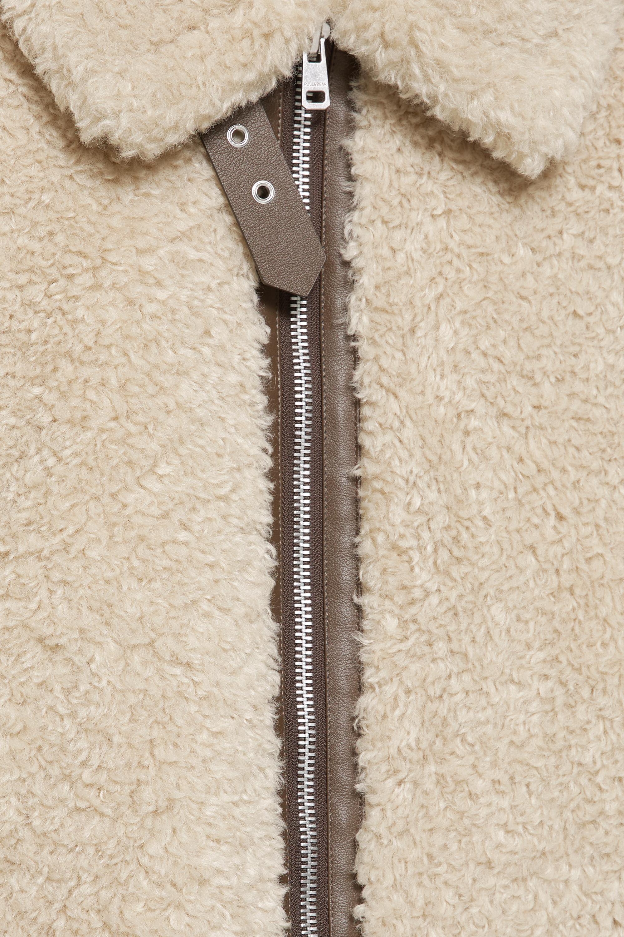 Reversible faux shearling jacket - pull&bear