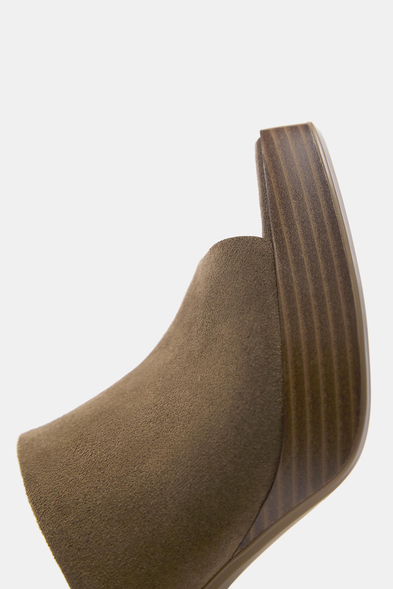 Heeled clogs — Khaki
