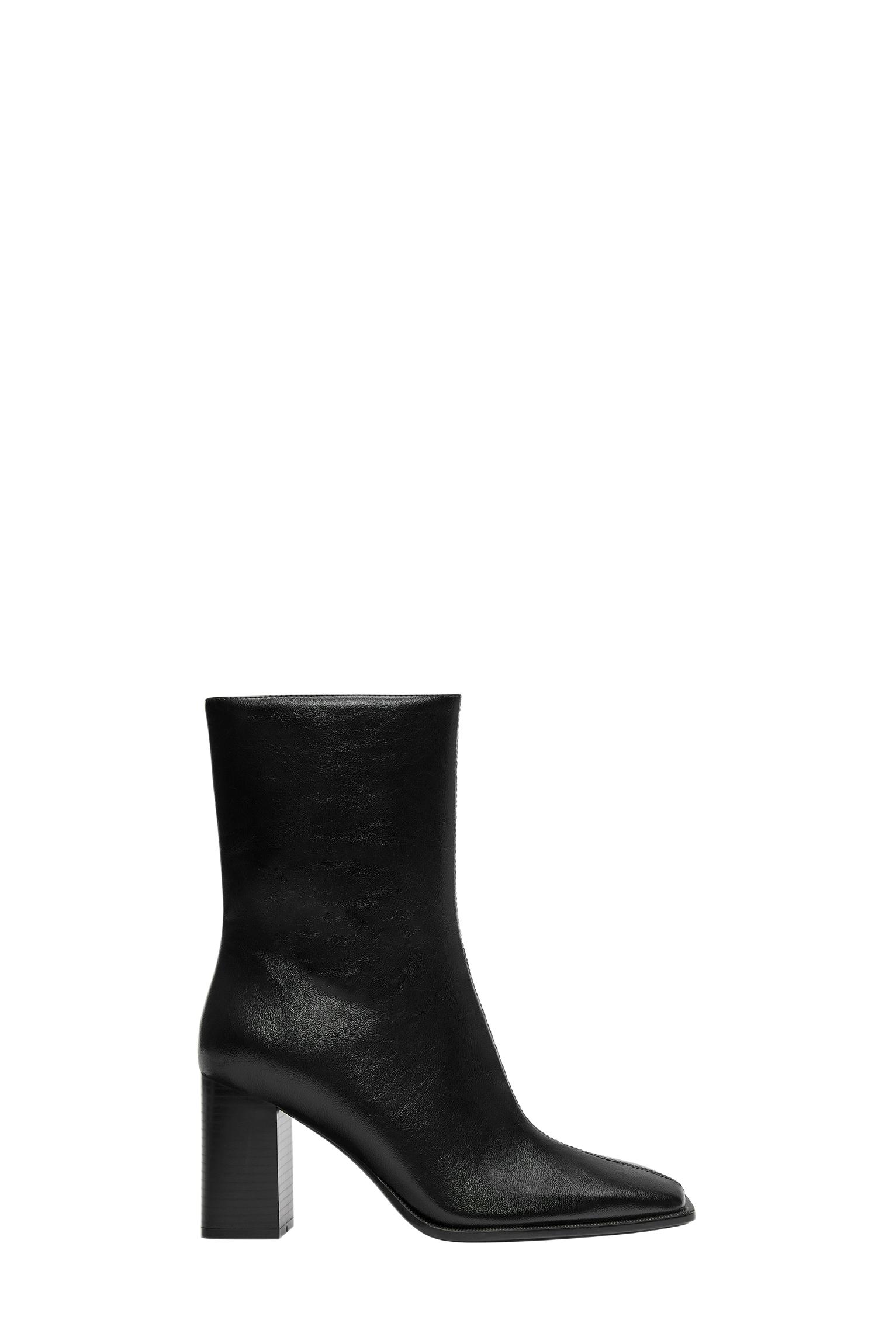 High-heel ankle boots — Black